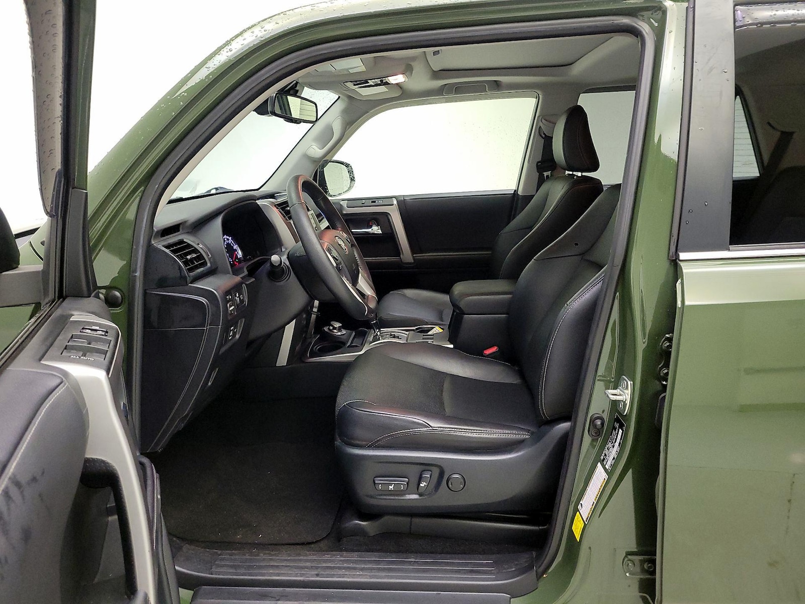 2022 Toyota 4Runner Limited - Photo 12
