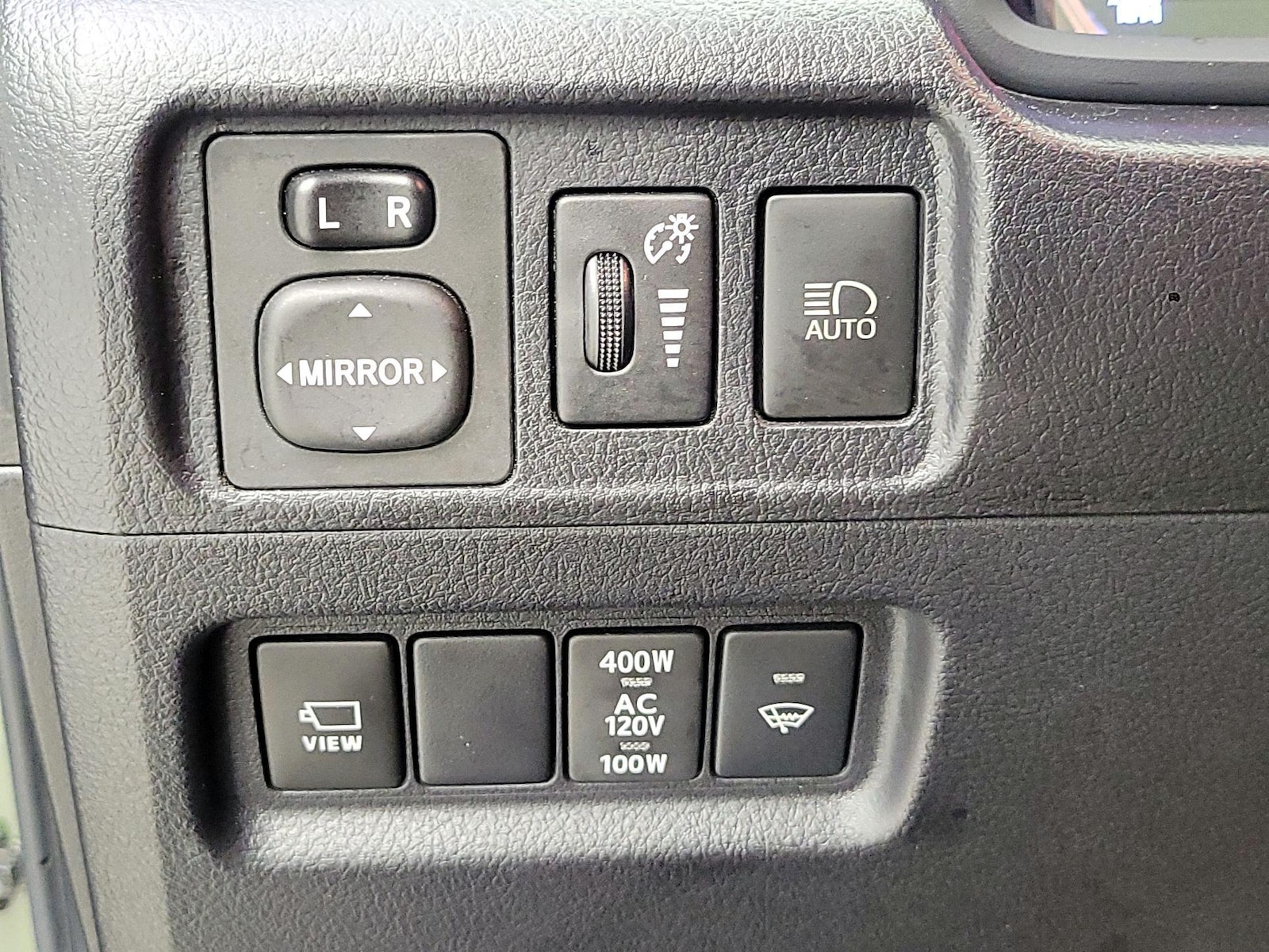 2022 Toyota 4Runner Limited - Photo 14