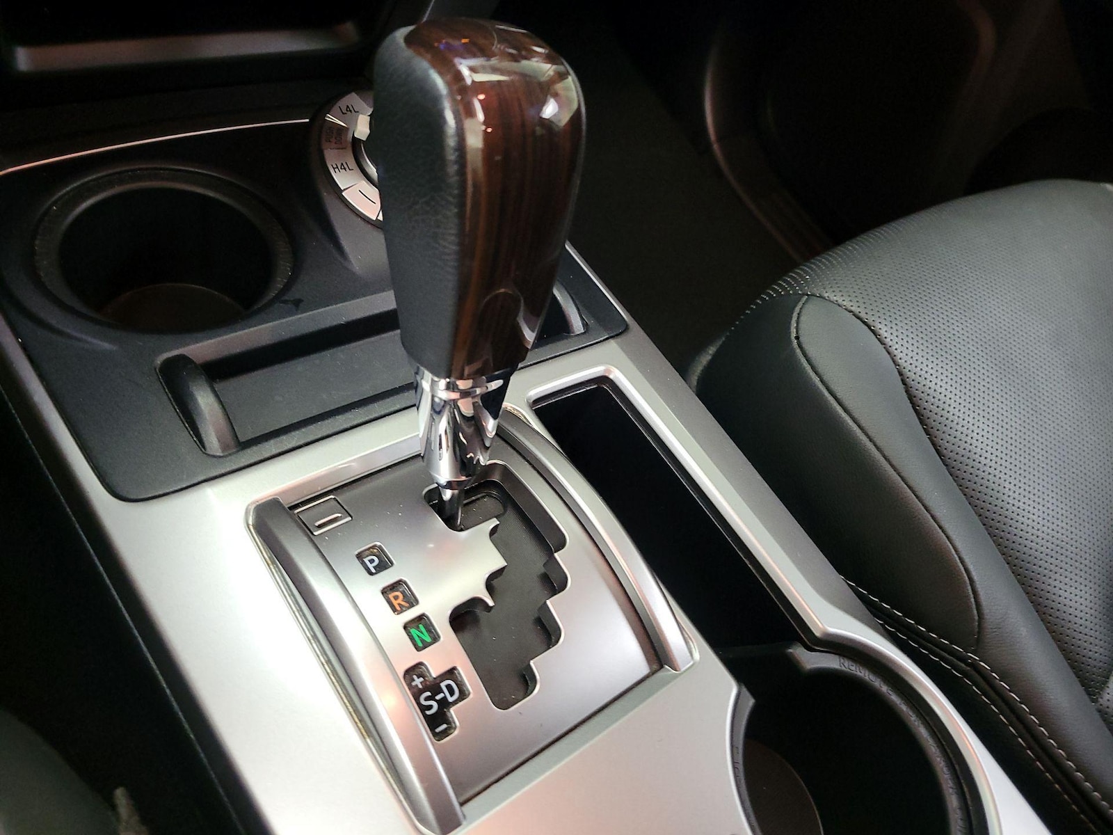2022 Toyota 4Runner Limited - Photo 18