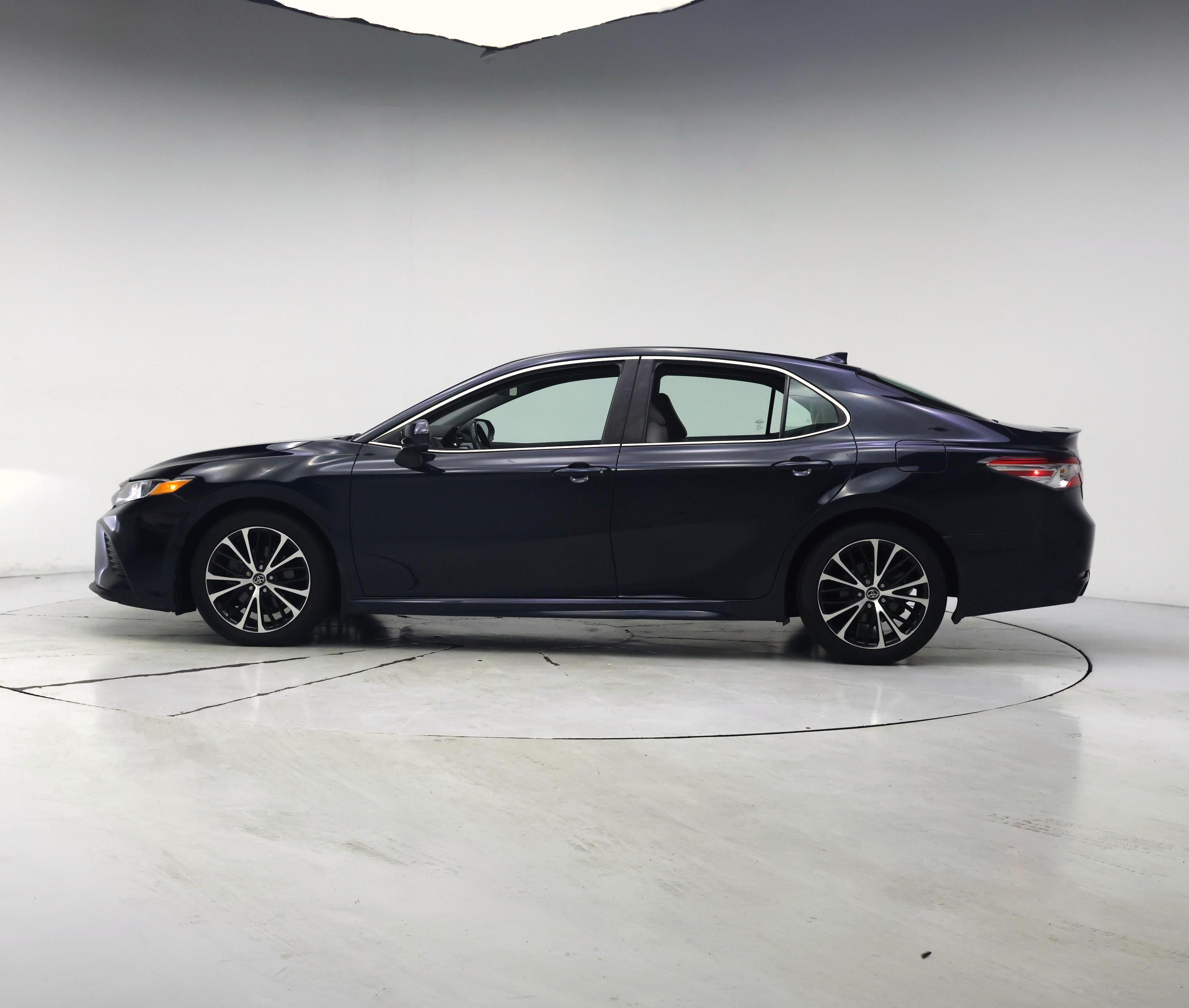 Thumbnail: 2020 Toyota Camry - 3