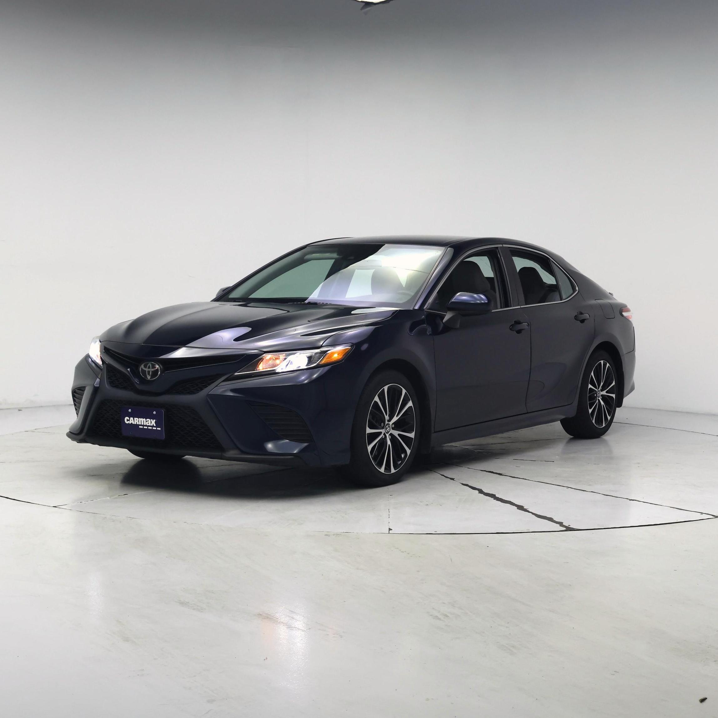 Thumbnail: 2020 Toyota Camry - 4