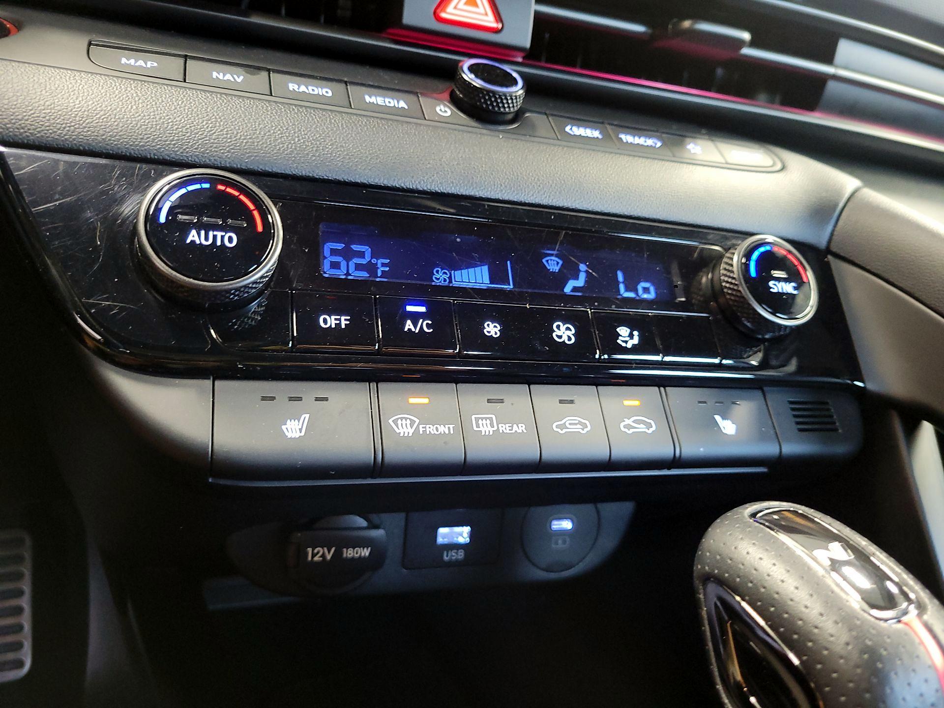 Thumbnail: 2025 Hyundai Elantra - 17