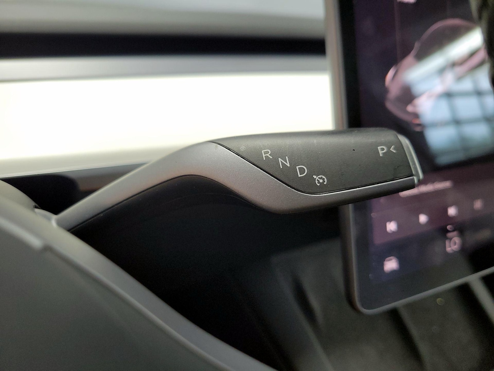 2021 Tesla Model Y Long Range - Photo 18