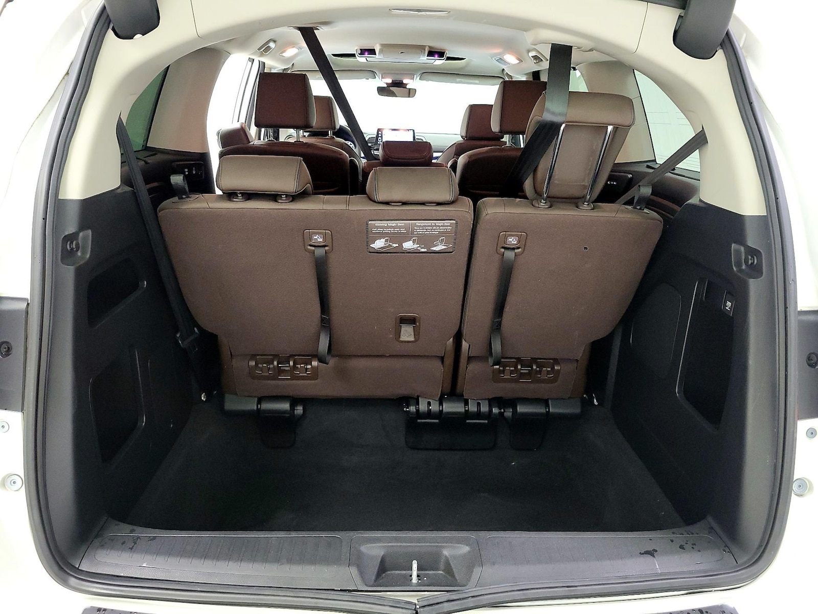 2025 Honda Odyssey Touring - Photo 24