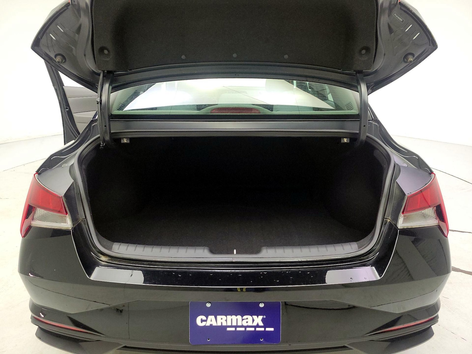 2021 Hyundai Elantra SE - Photo 21