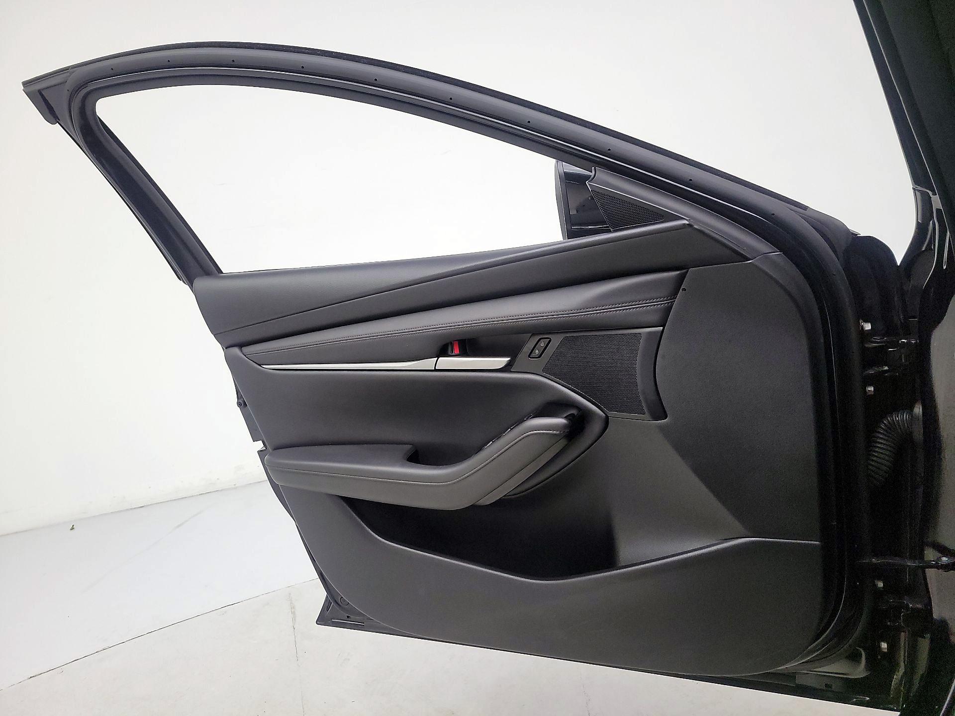 Thumbnail: 2025 Mazda Mazda3 - 12