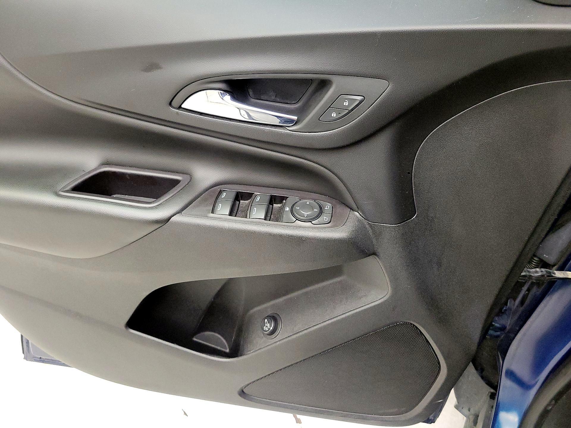 Thumbnail: 2019 Chevrolet Equinox - 12