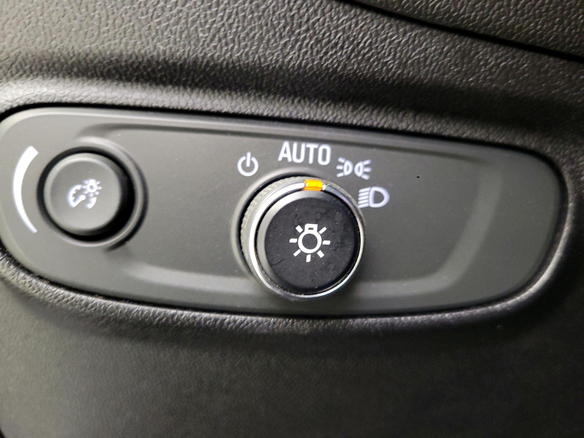 Thumbnail: 2019 Chevrolet Equinox - 13