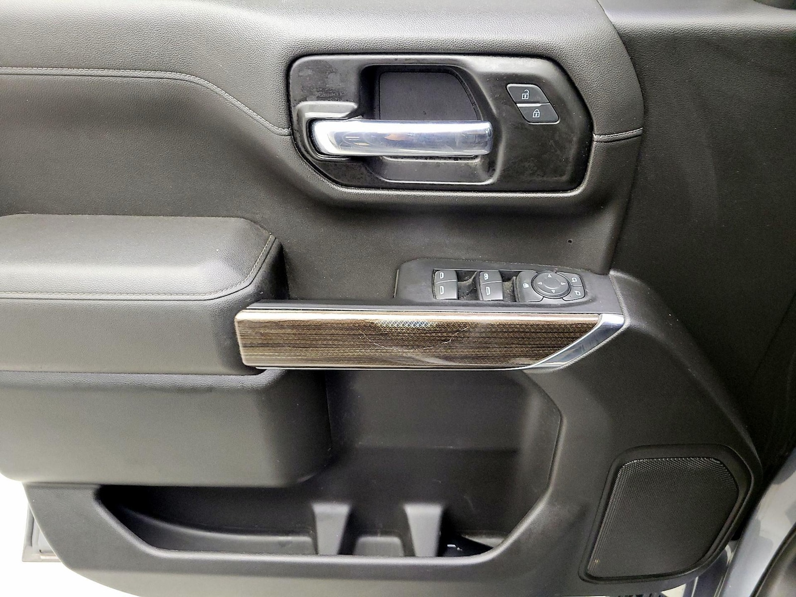 2022 Chevrolet Silverado 1500 LT - Photo 13
