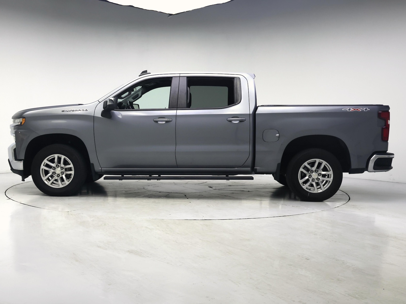2022 Chevrolet Silverado 1500 LT - Photo 4