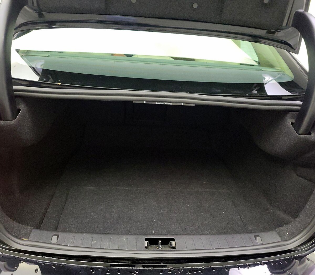 Trunk/Cargo (Seats Up)