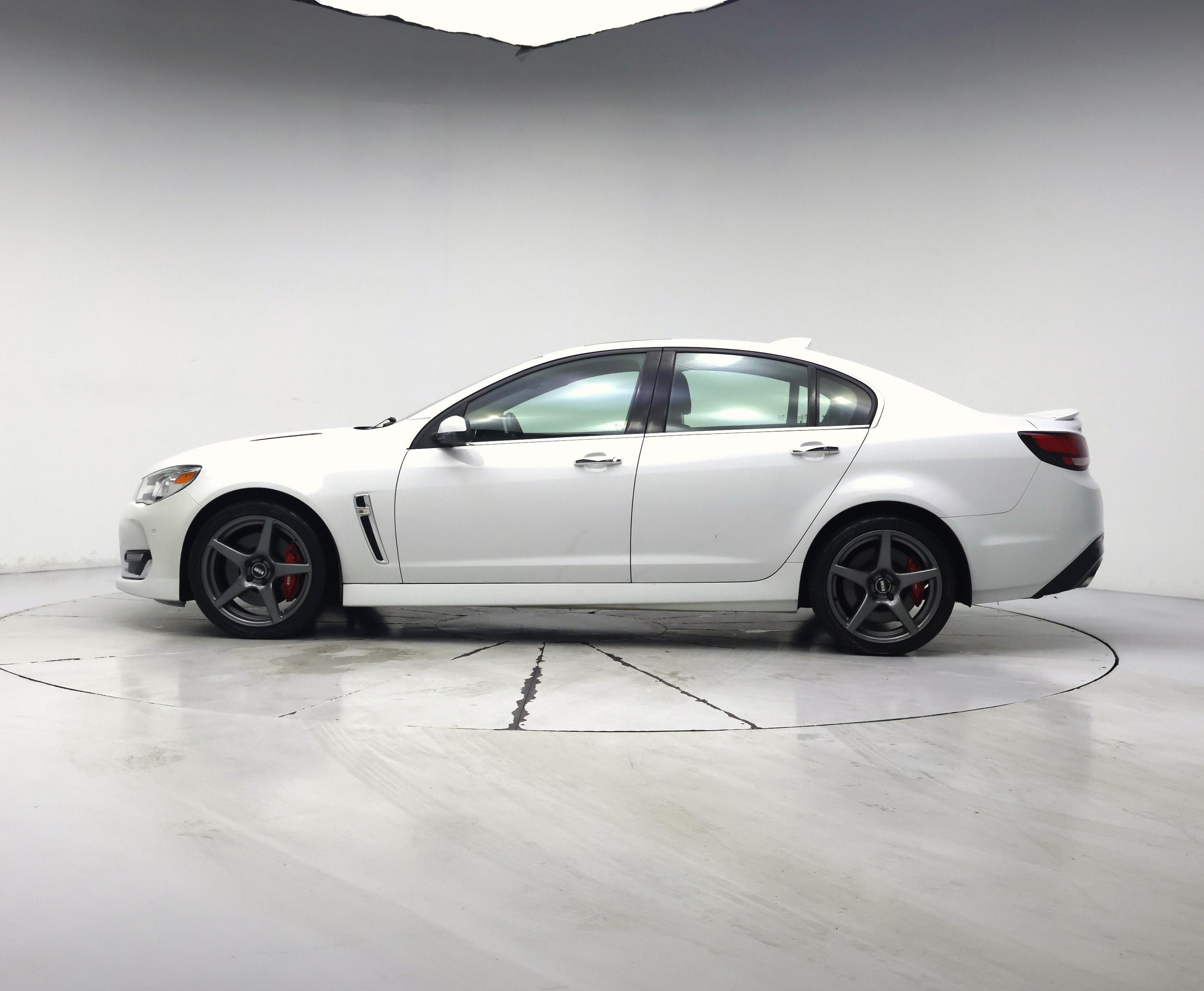Thumbnail: 2016 Chevrolet  - 3