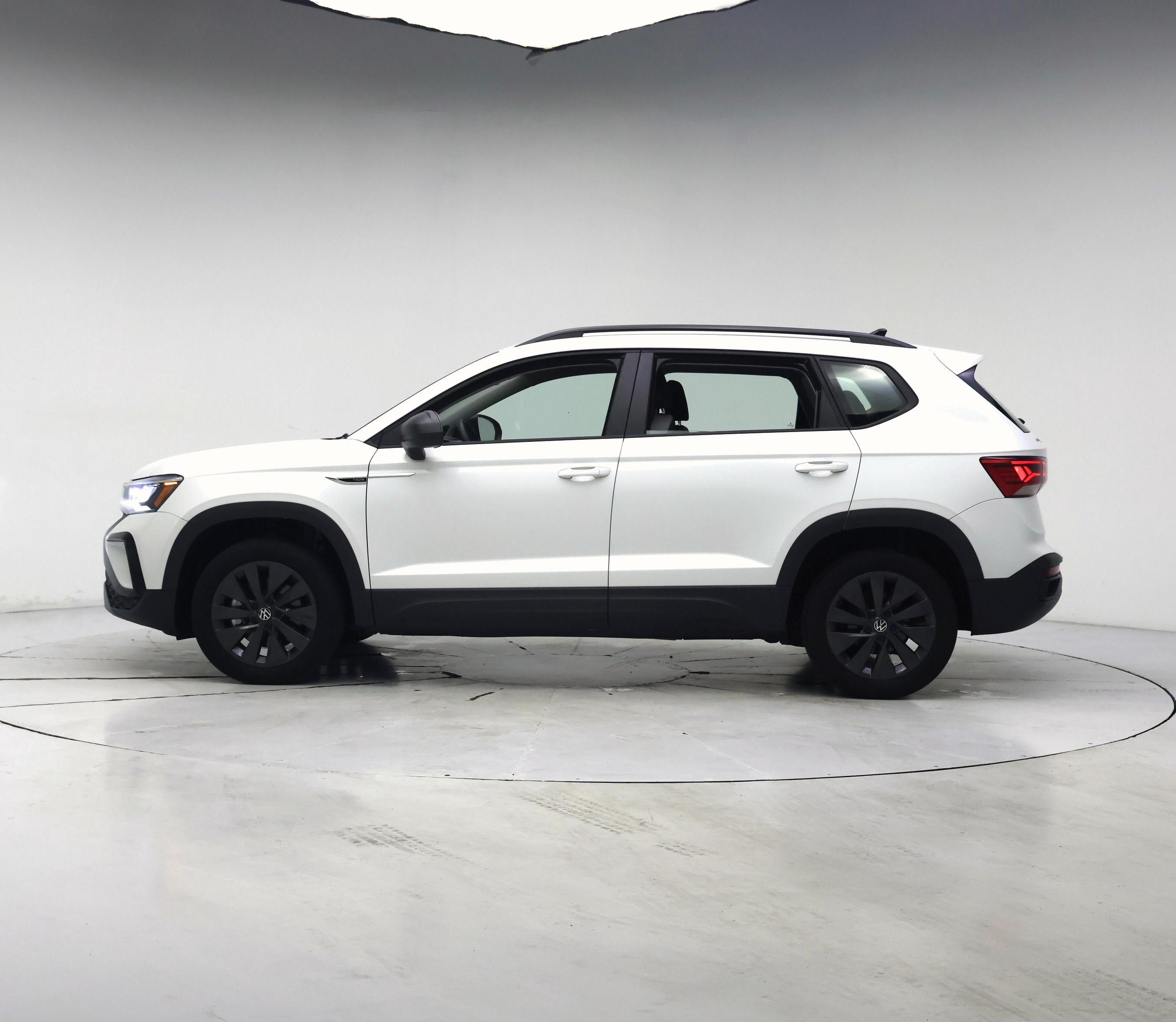 Thumbnail: 2023 Volkswagen Taos - 3
