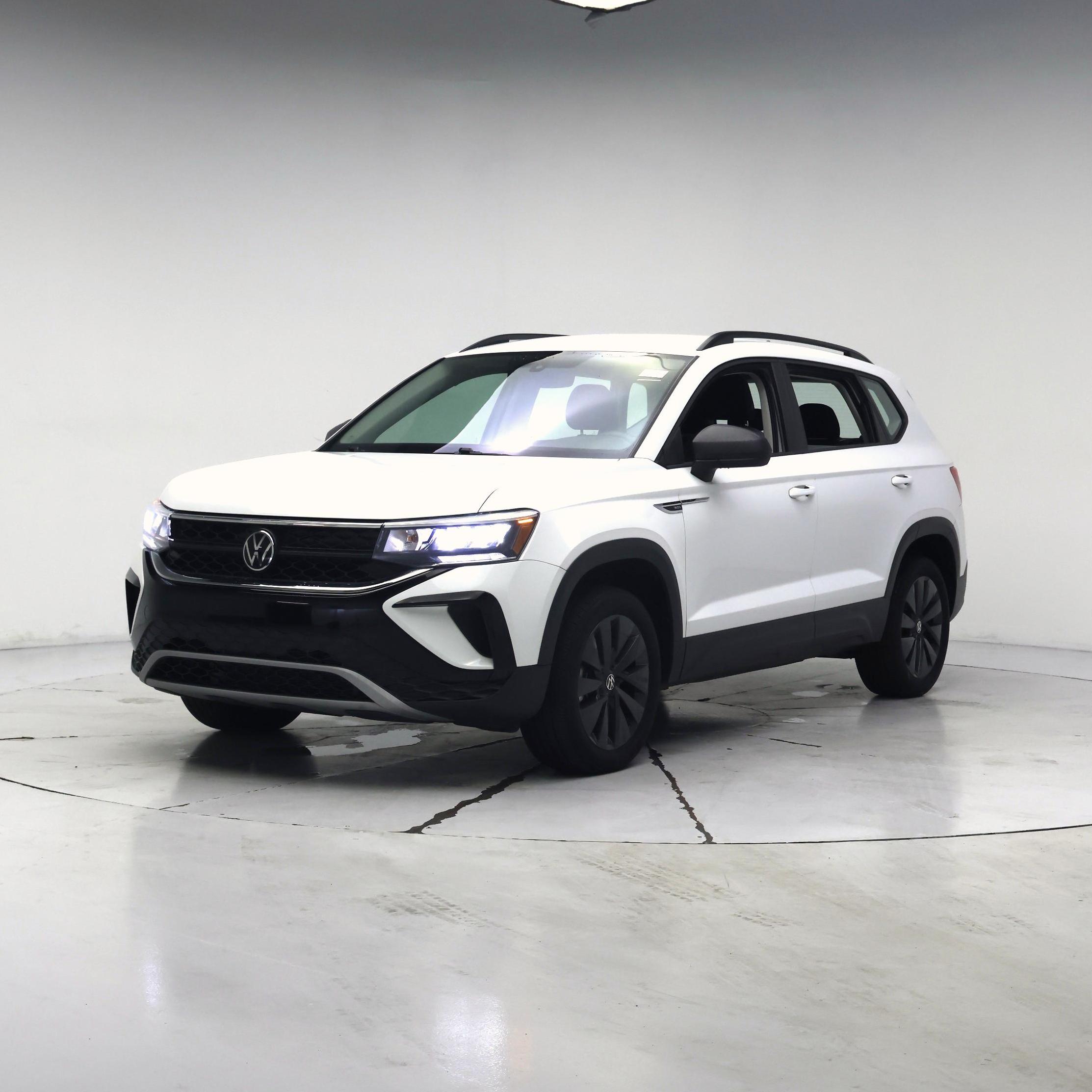 Thumbnail: 2023 Volkswagen Taos - 4