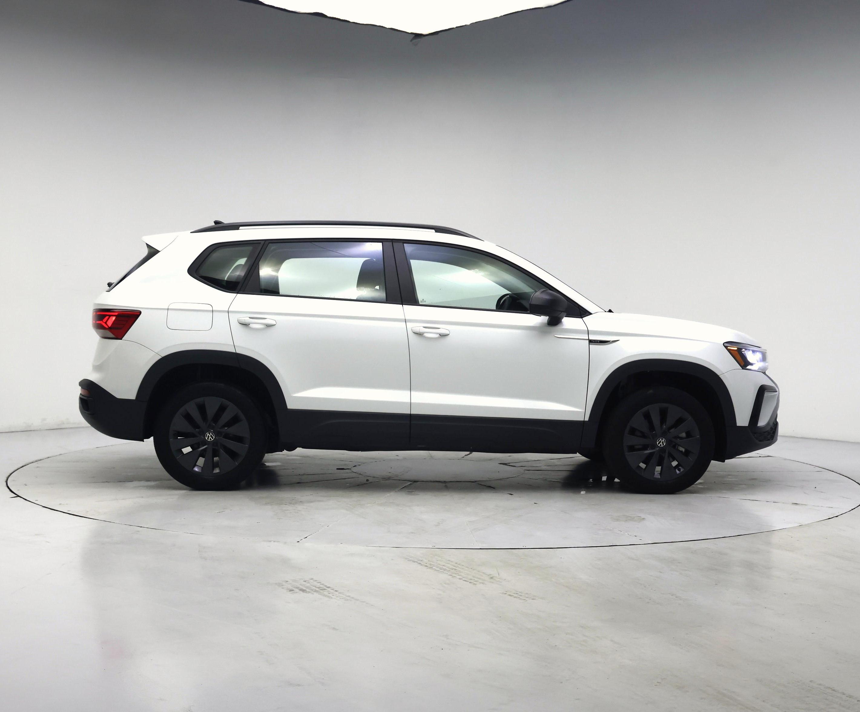 Thumbnail: 2023 Volkswagen Taos - 7