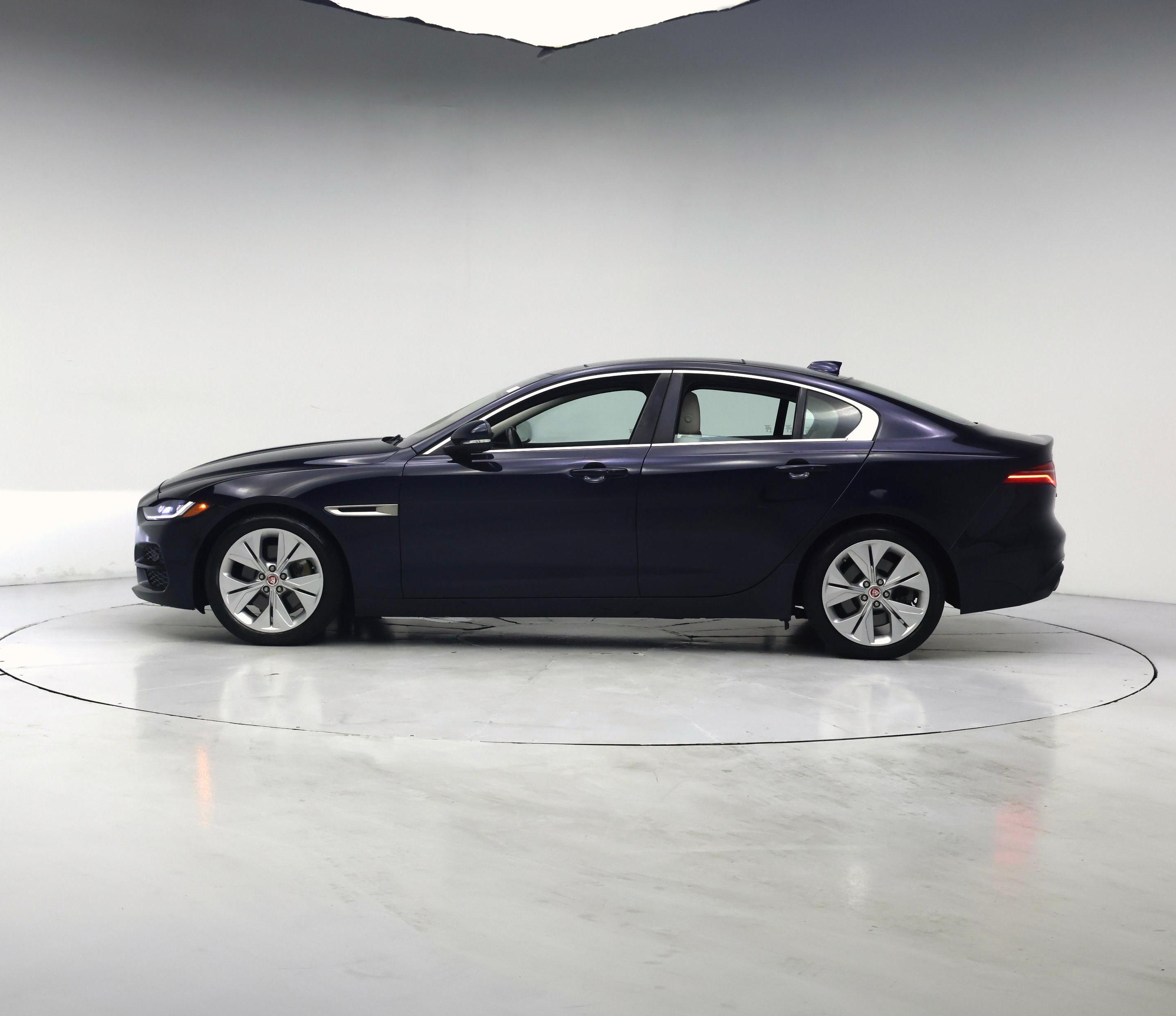 Thumbnail: 2020 Jaguar XE - 3