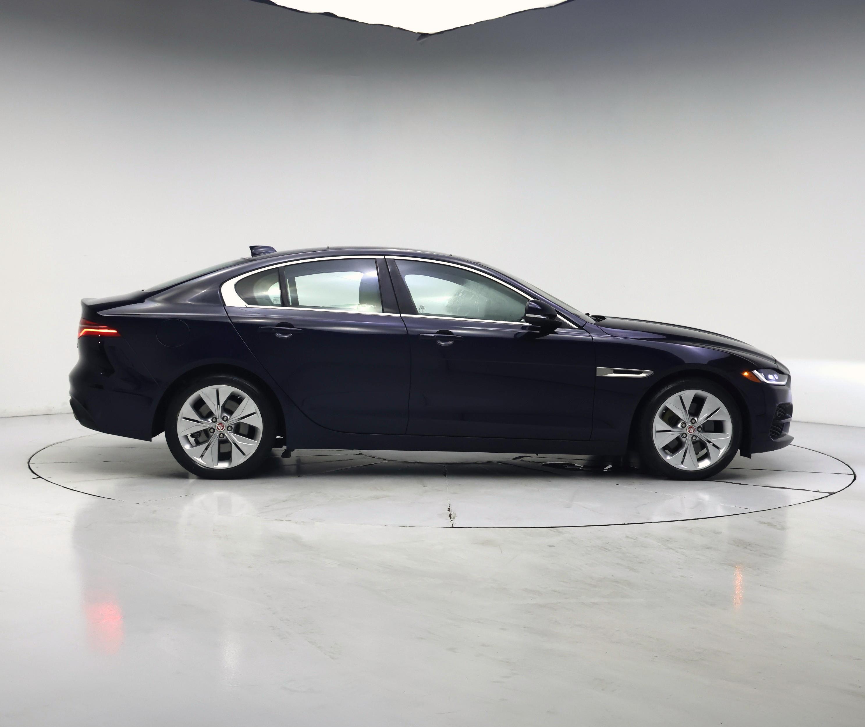 Thumbnail: 2020 Jaguar XE - 7