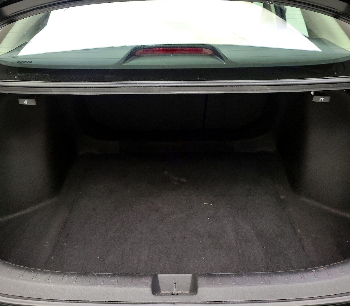 Trunk/Cargo (Seats Up)