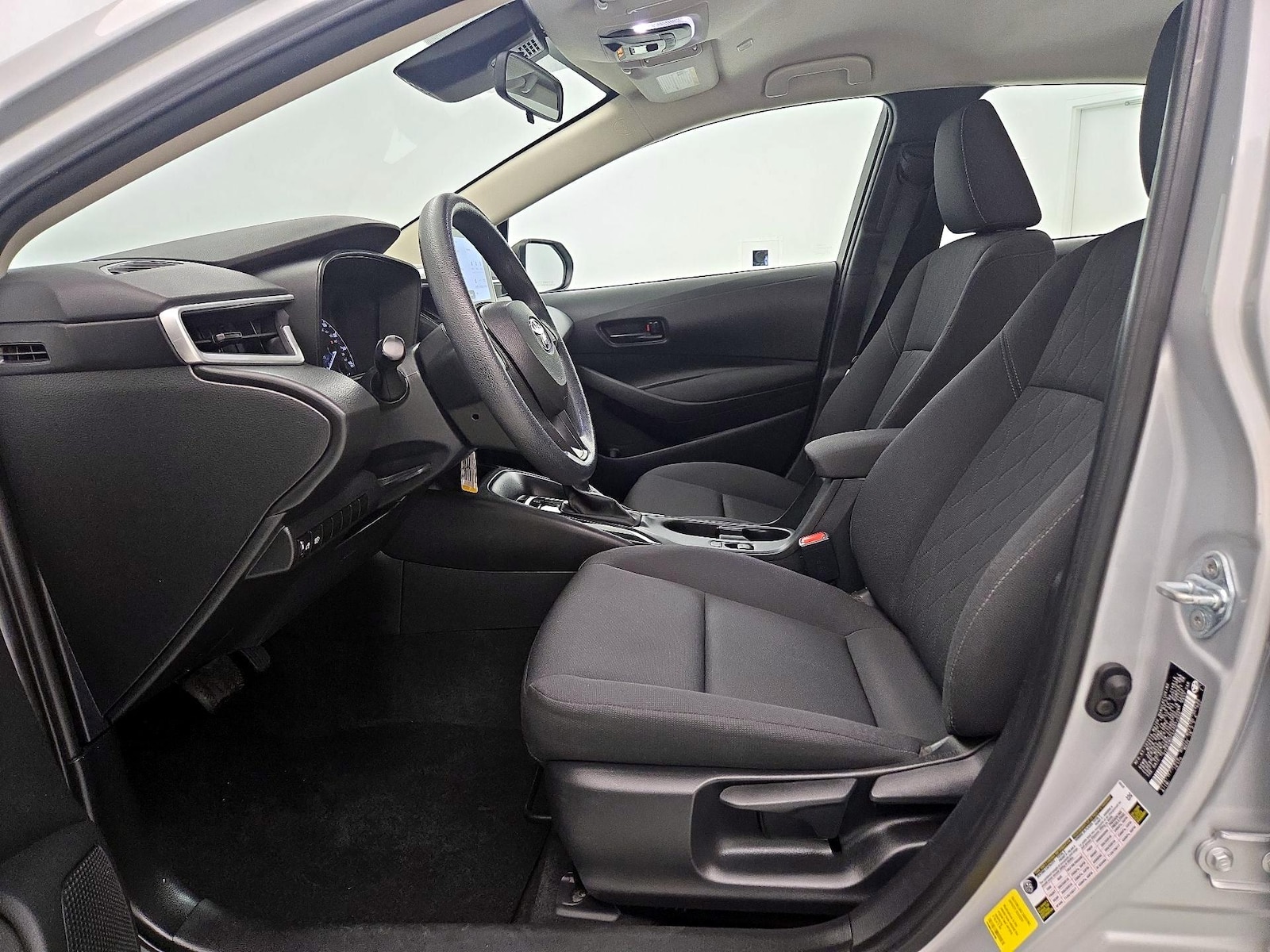 2023 Toyota Corolla LE - Photo 12