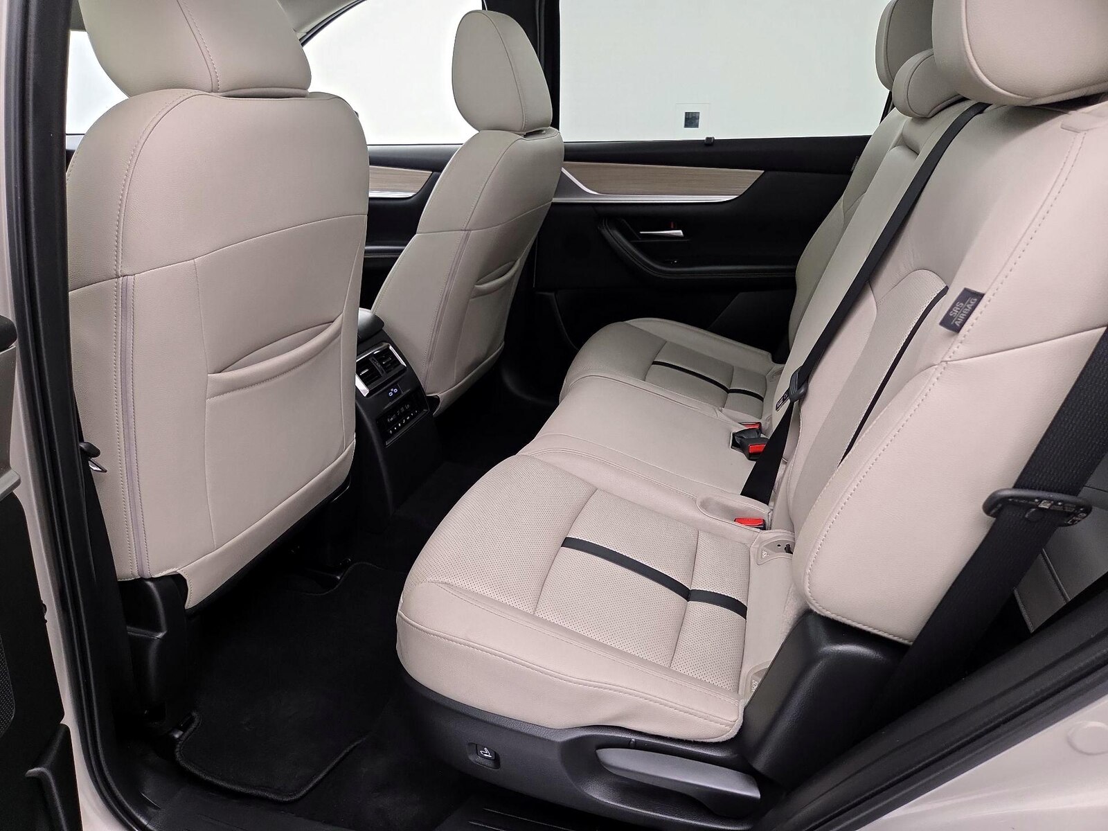 Rear Air Conditioning