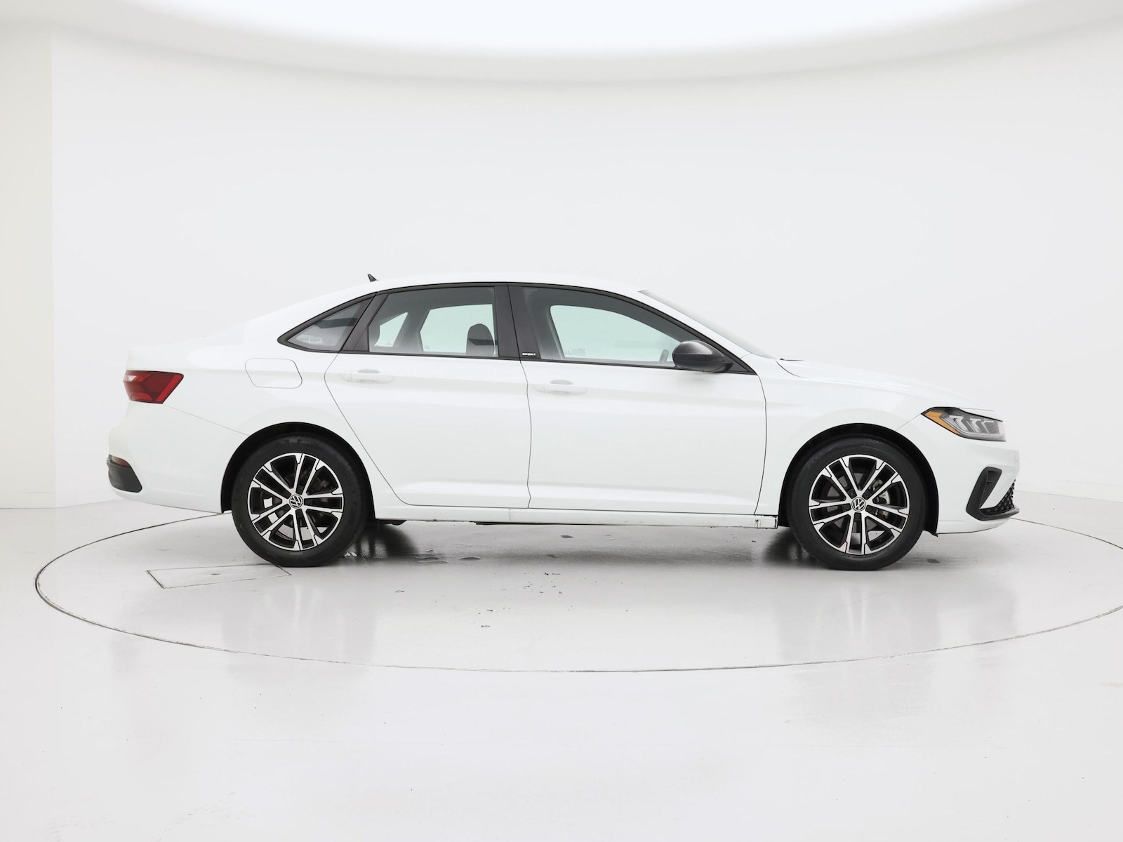 2025 Volkswagen Jetta Sport - Photo 8