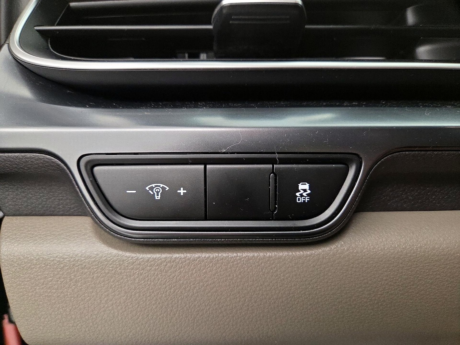 2025 Kia Carnival LXS - Photo 14