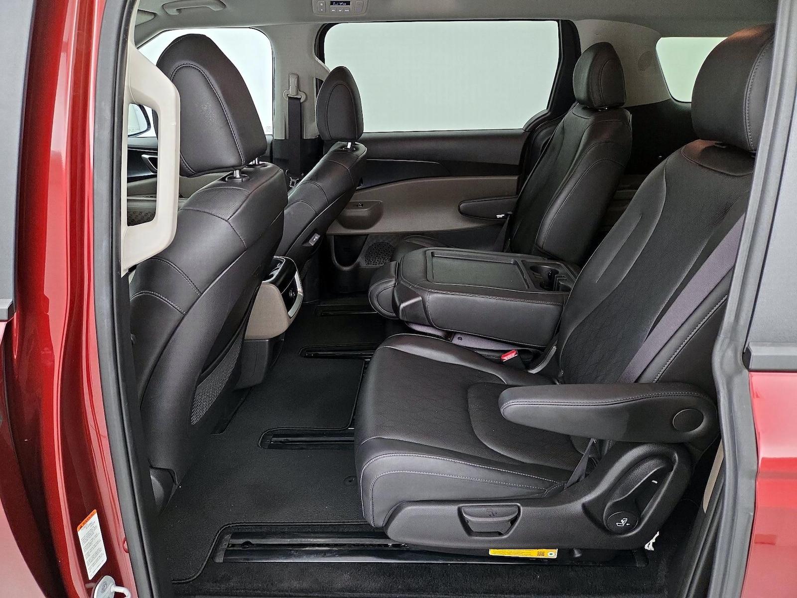 2025 Kia Carnival LXS - Photo 21