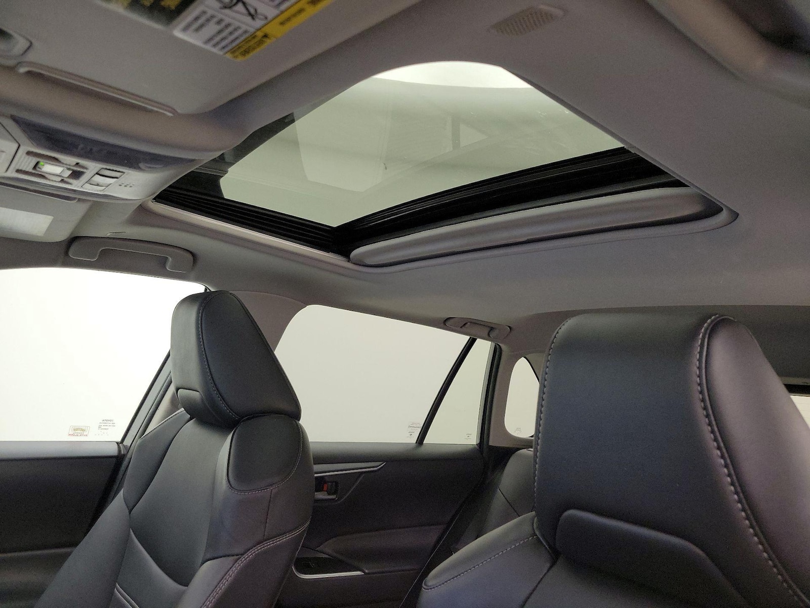 Sunroof(s) & Overhead Airbags