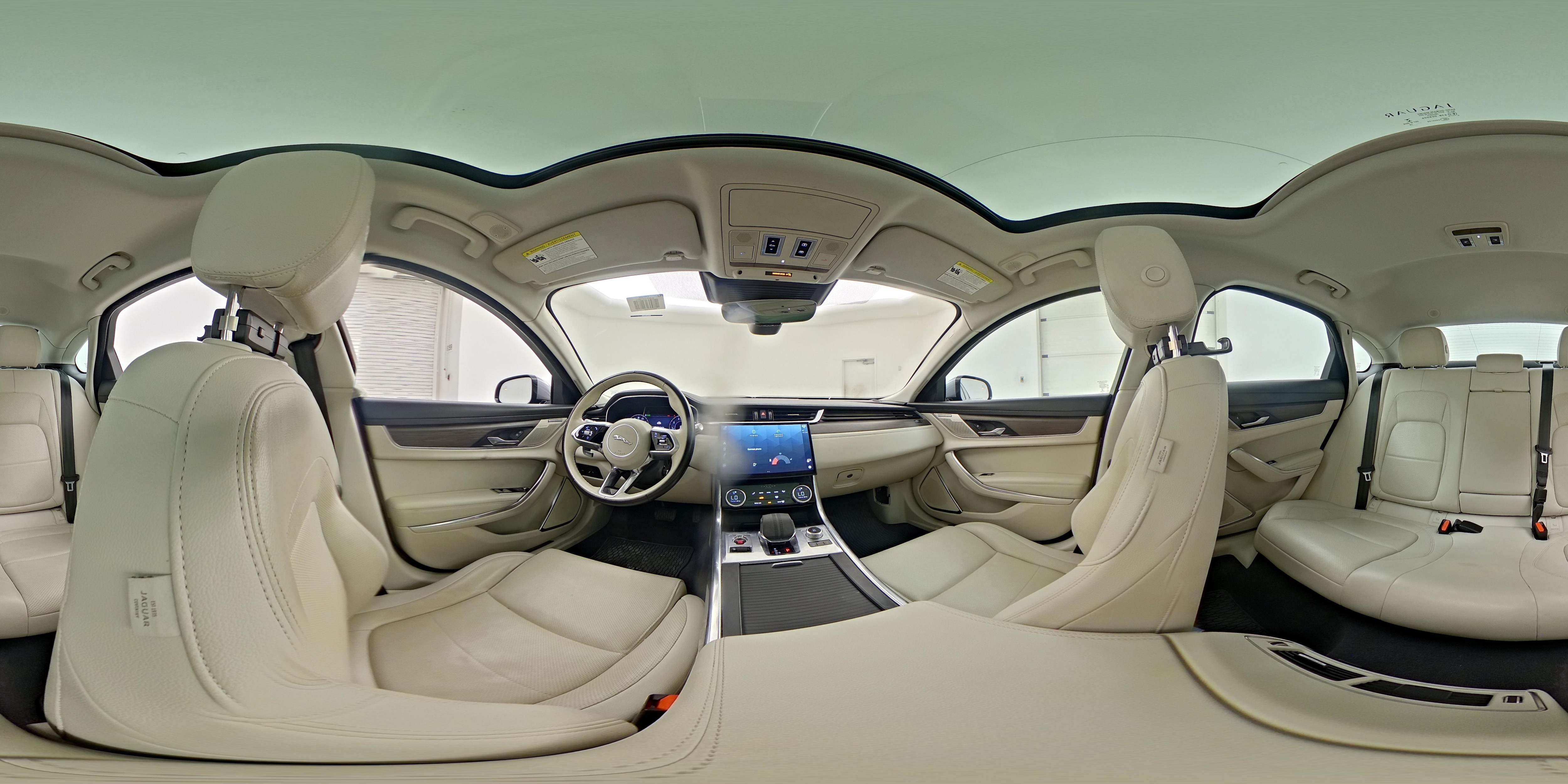 2021 Jaguar XF SE - Photo 26