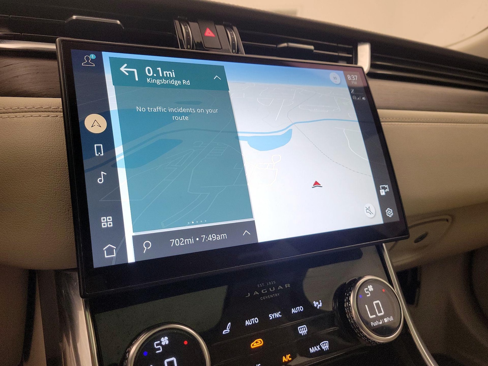 2021 Jaguar XF SE - Photo 15