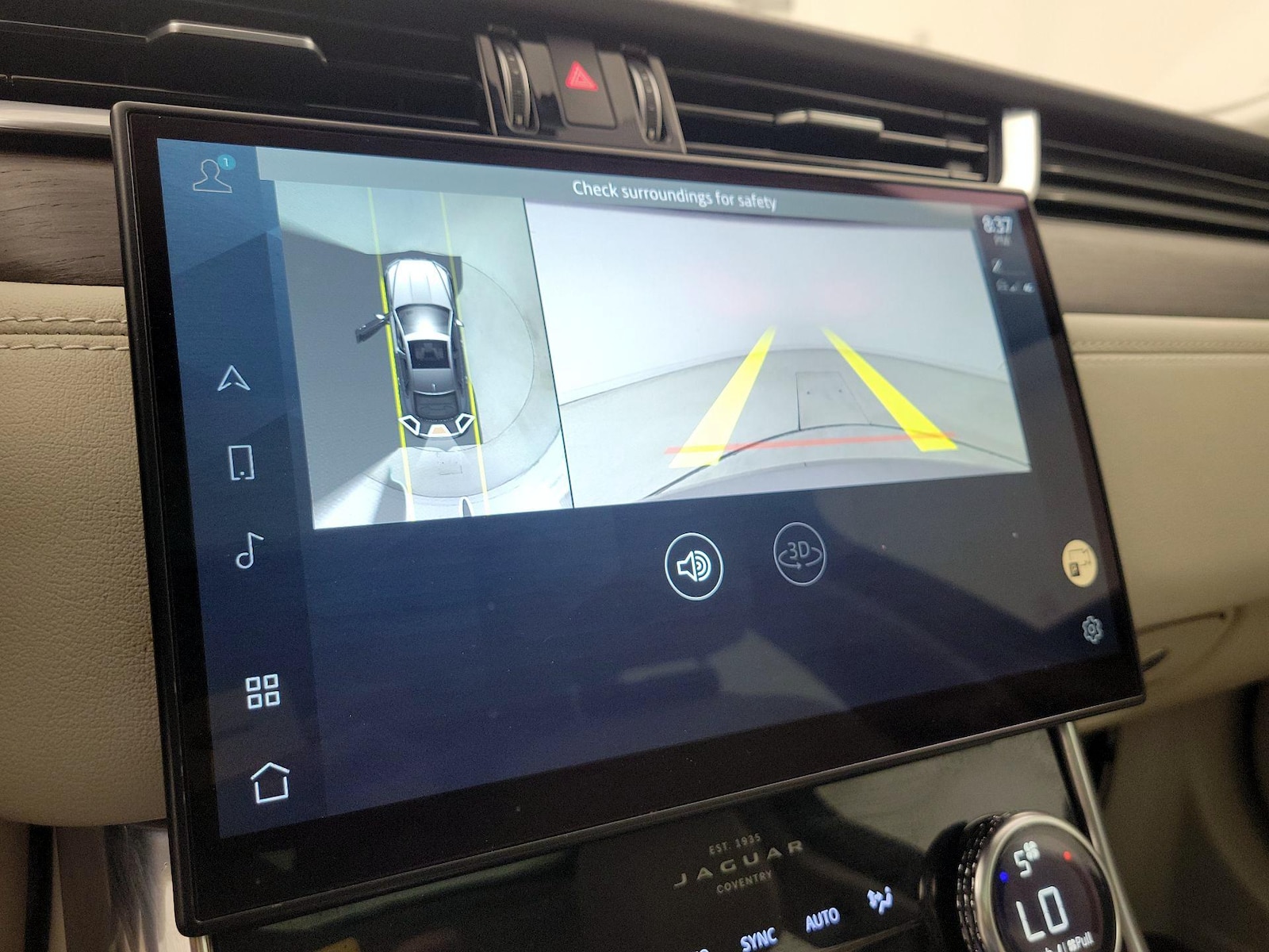 2021 Jaguar XF SE - Photo 16