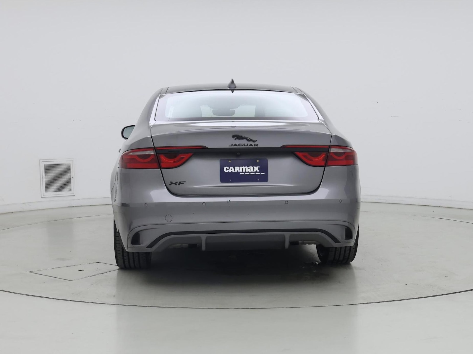 2021 Jaguar XF SE - Photo 7