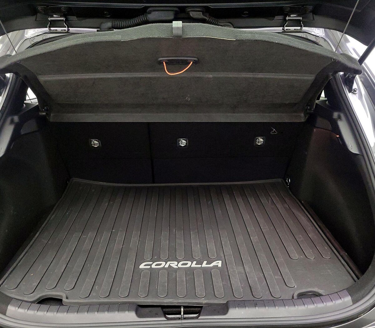 Trunk/Cargo (Seats Up)