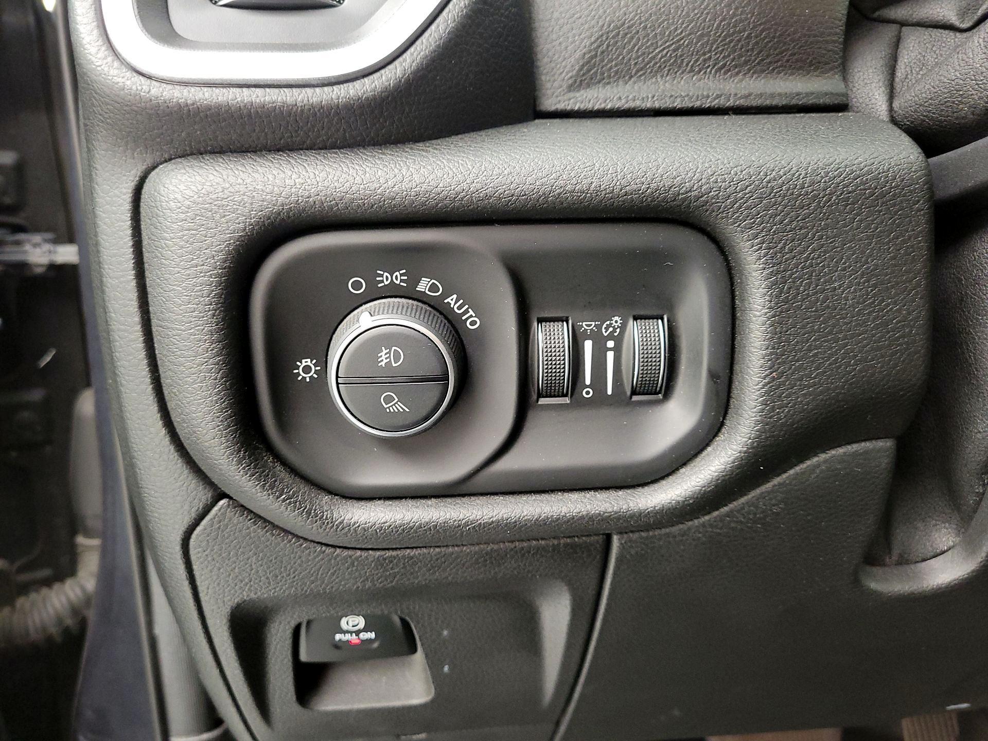 Thumbnail: 2019 RAM 1500 - 13