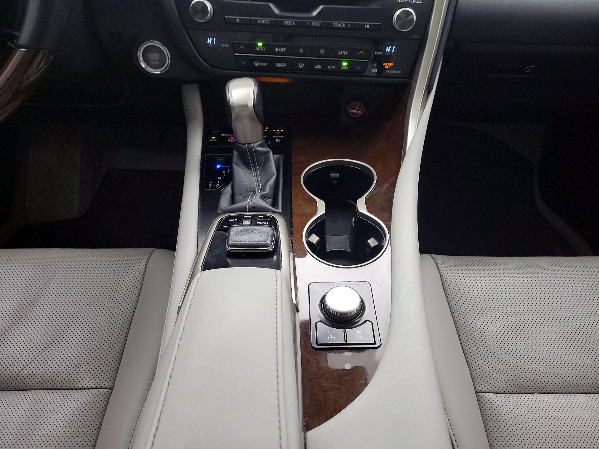 Thumbnail: 2017 Lexus RX - 18