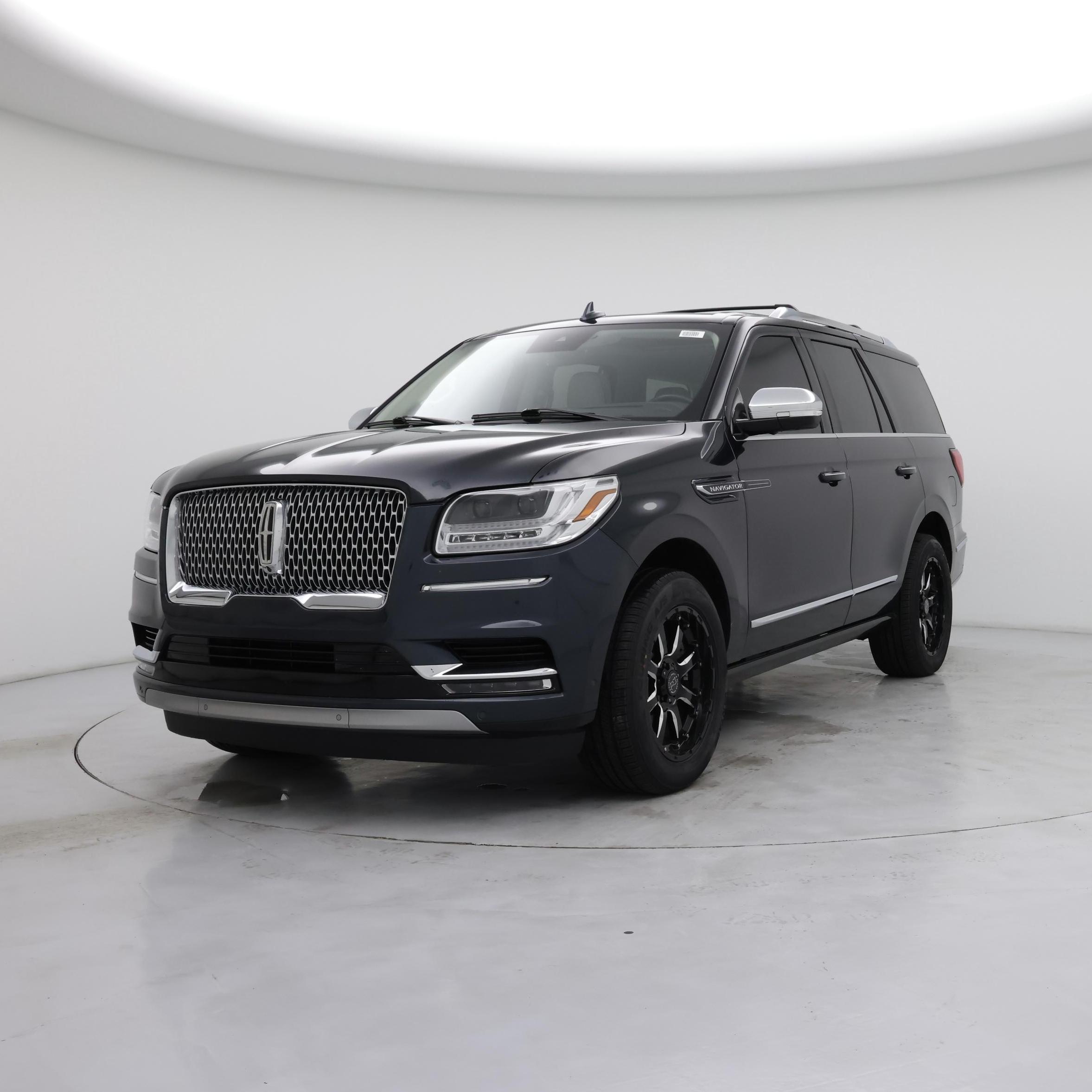 Thumbnail: 2021 Lincoln Navigator - 4