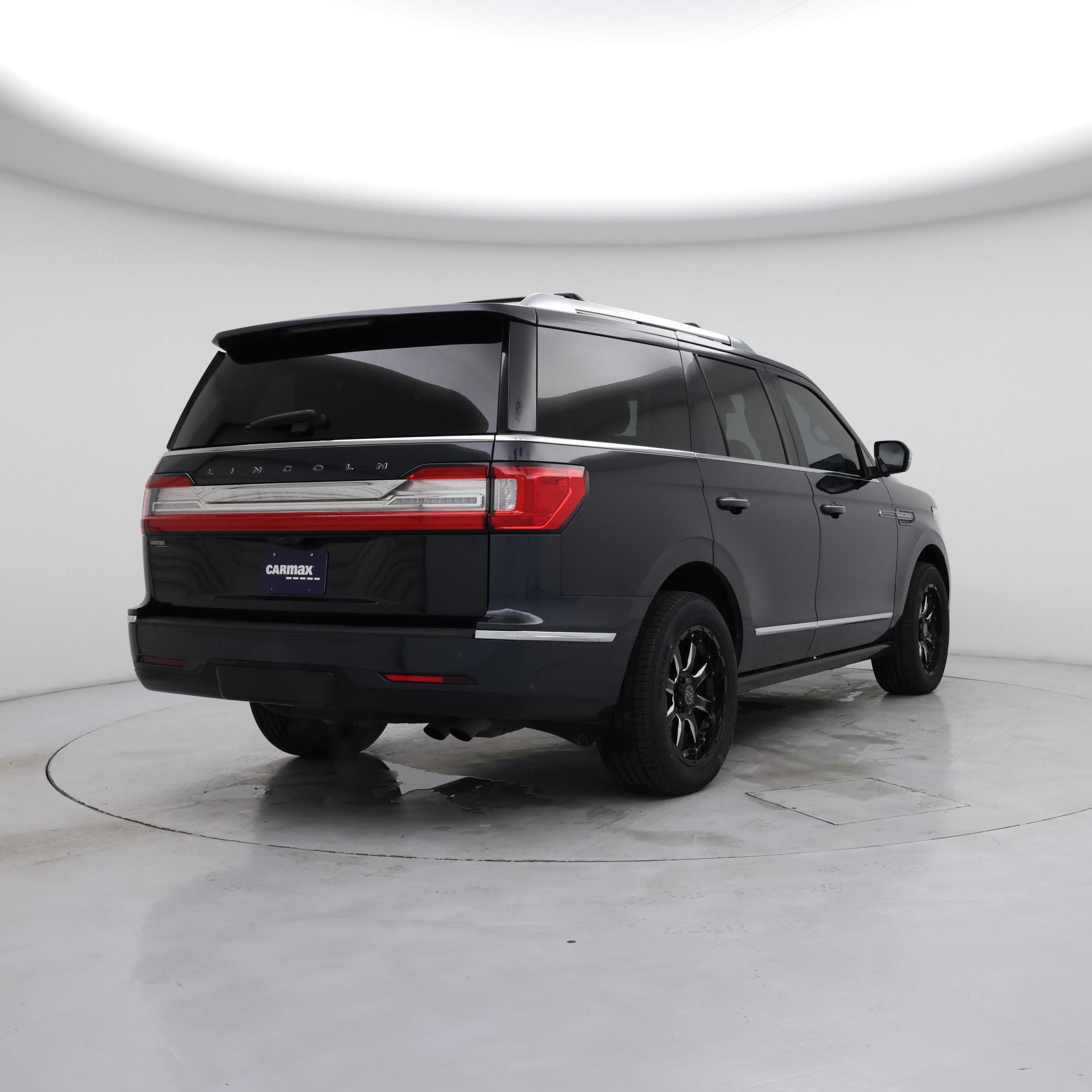 Thumbnail: 2021 Lincoln Navigator - 8