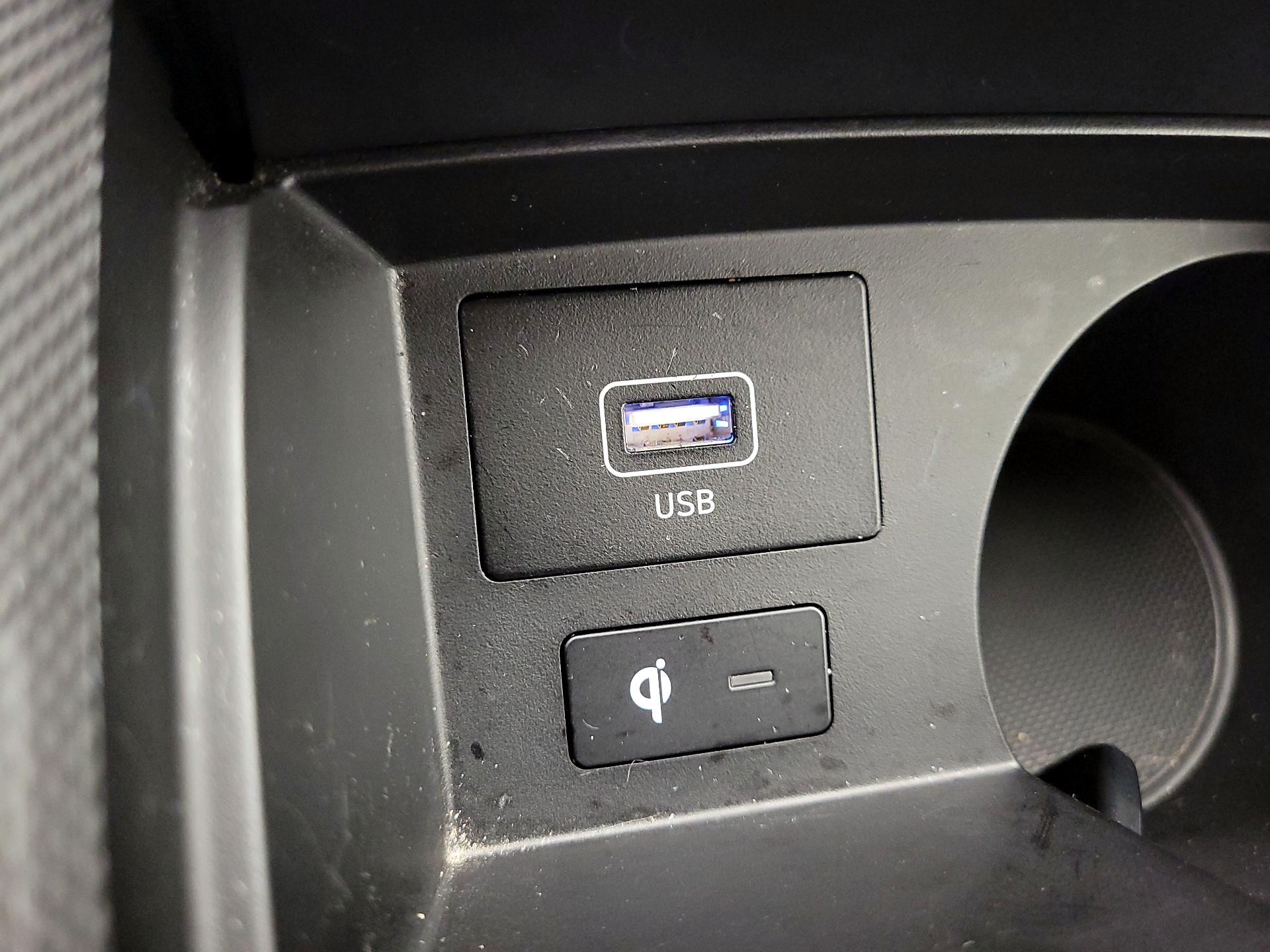 Thumbnail: 2023 Hyundai Santa Fe - 19