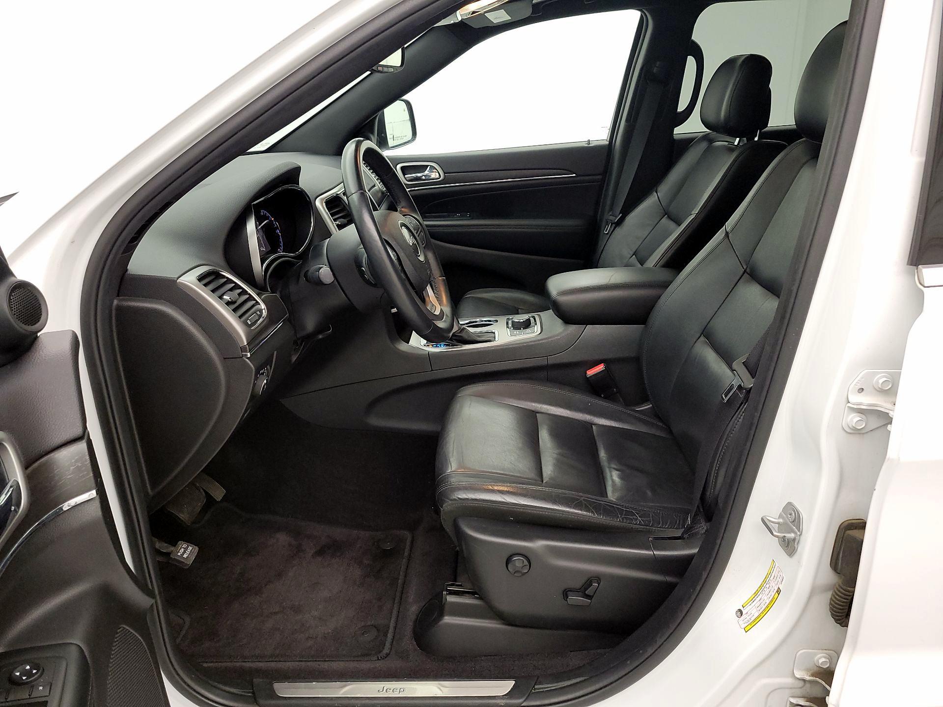 Thumbnail: 2018 Jeep Grand Cherokee - 11