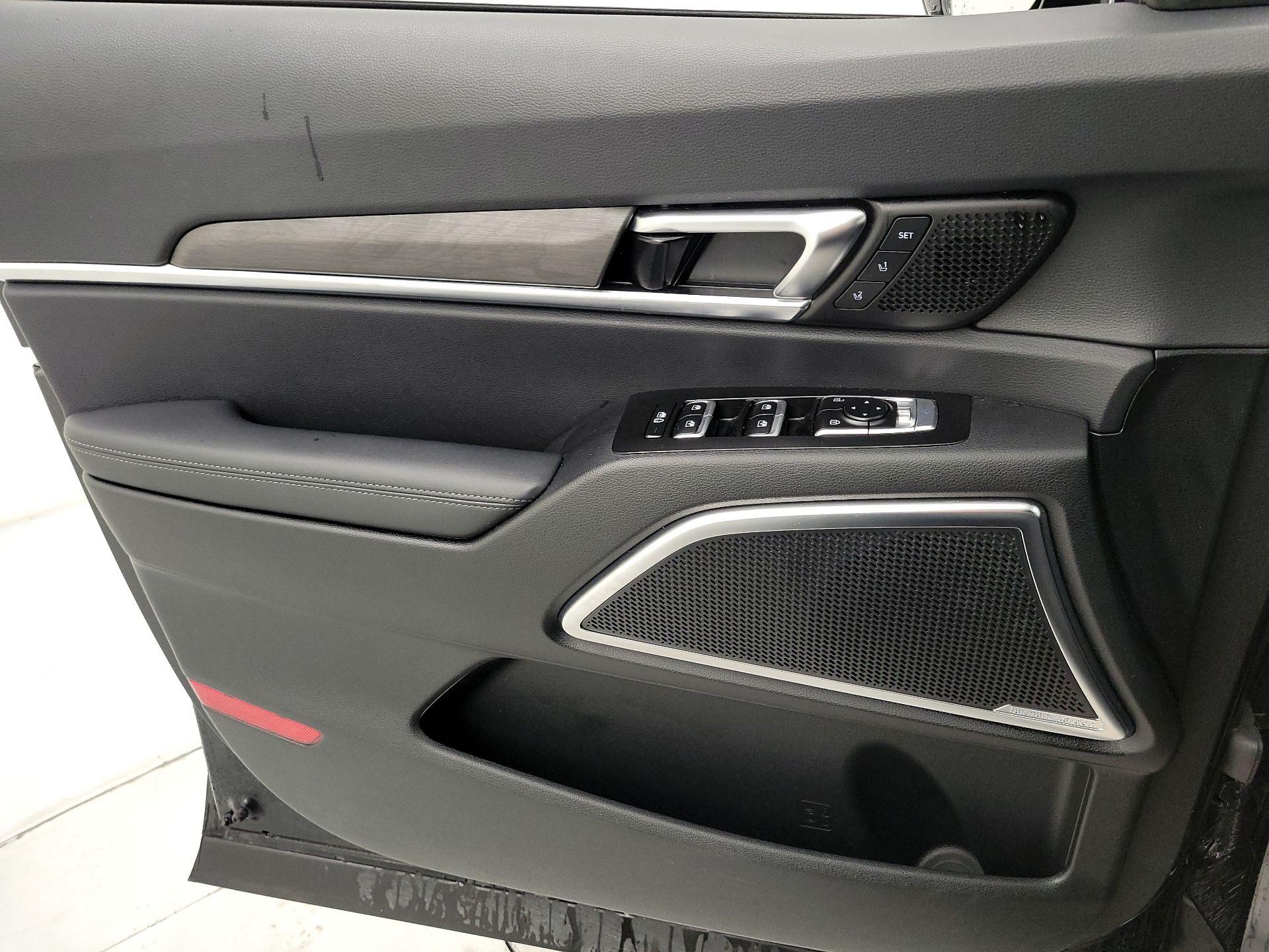 Thumbnail: 2023 Kia Telluride - 12