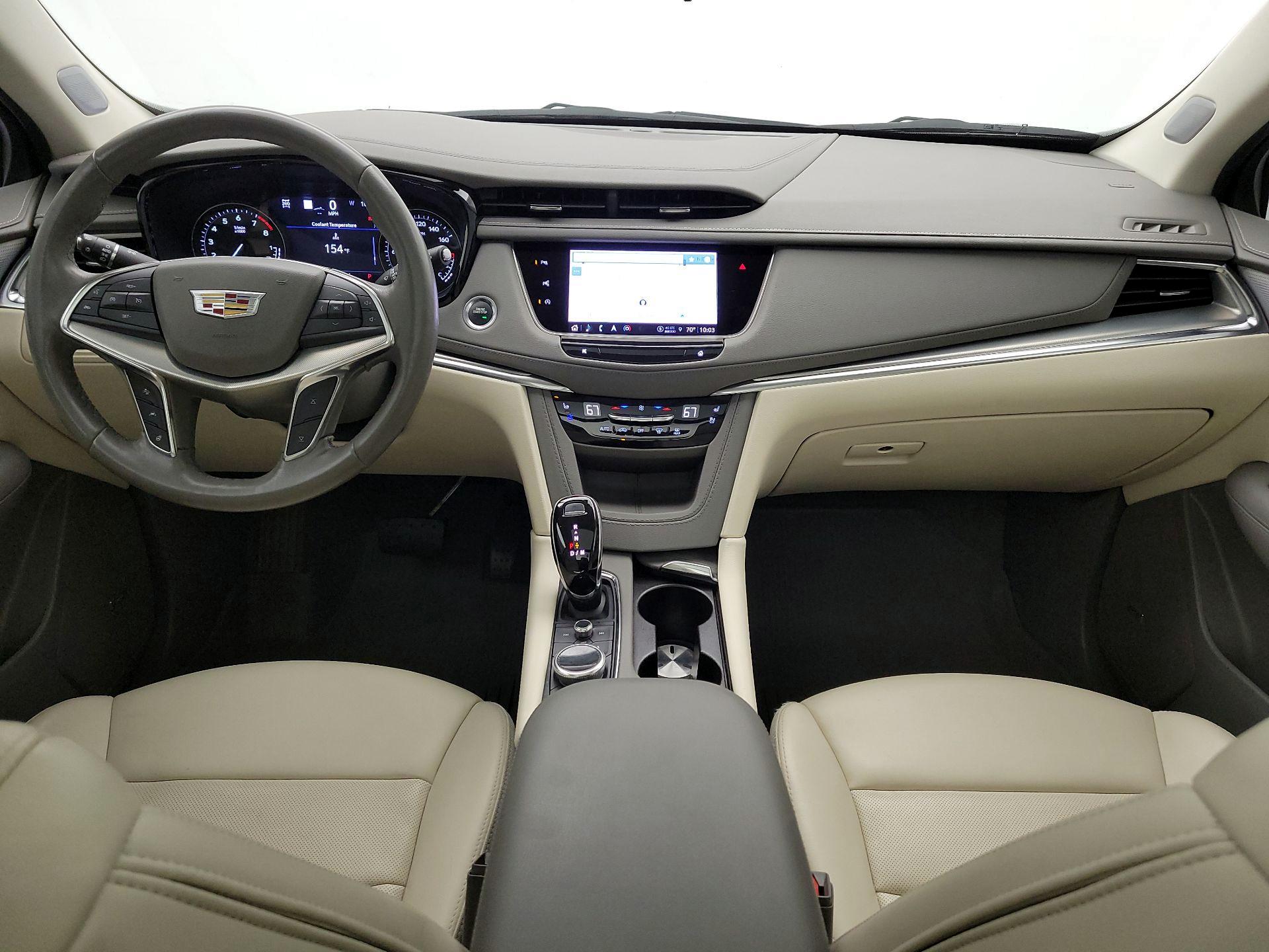 Thumbnail: 2023 Cadillac XT5 - 9