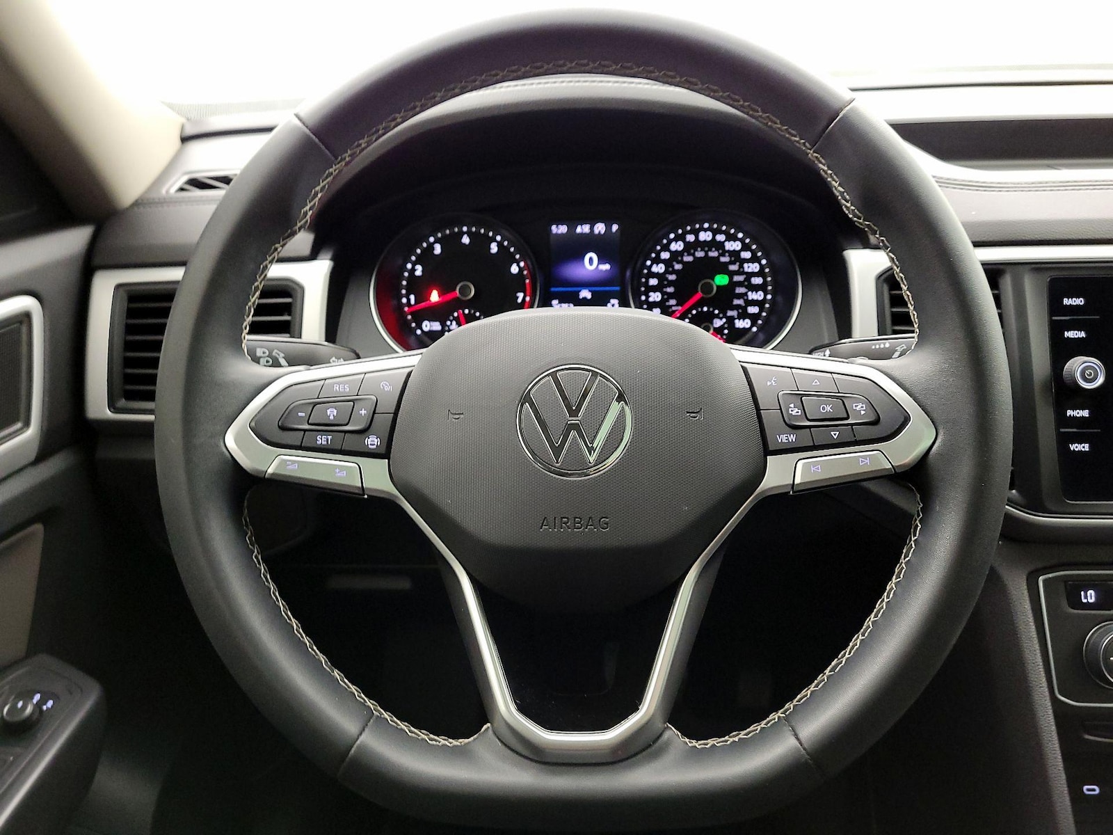 2021 Volkswagen Atlas SE w/Tech - Photo 11