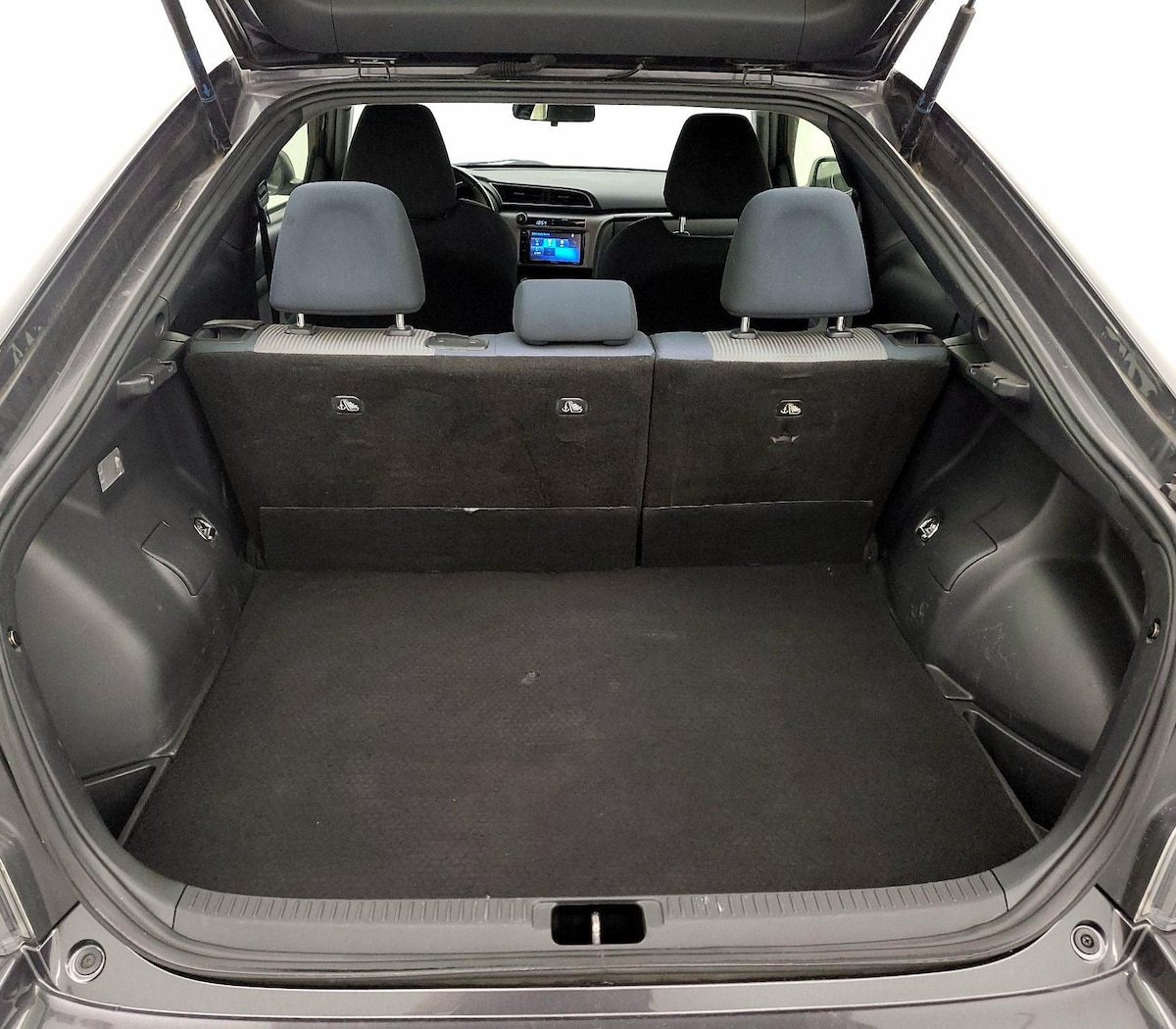 Trunk/Cargo (Seats Up)