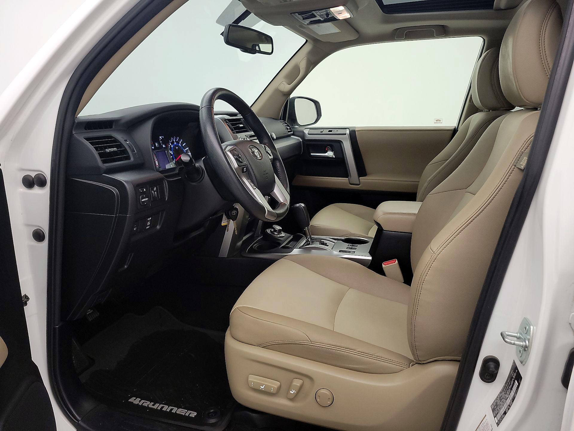 Thumbnail: 2016 Toyota 4Runner - 11