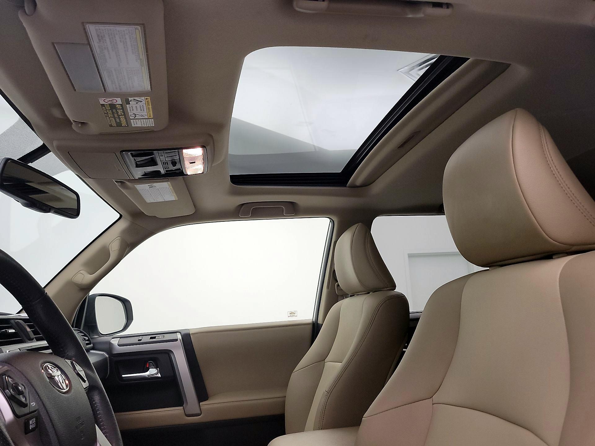 Thumbnail: 2016 Toyota 4Runner - 19