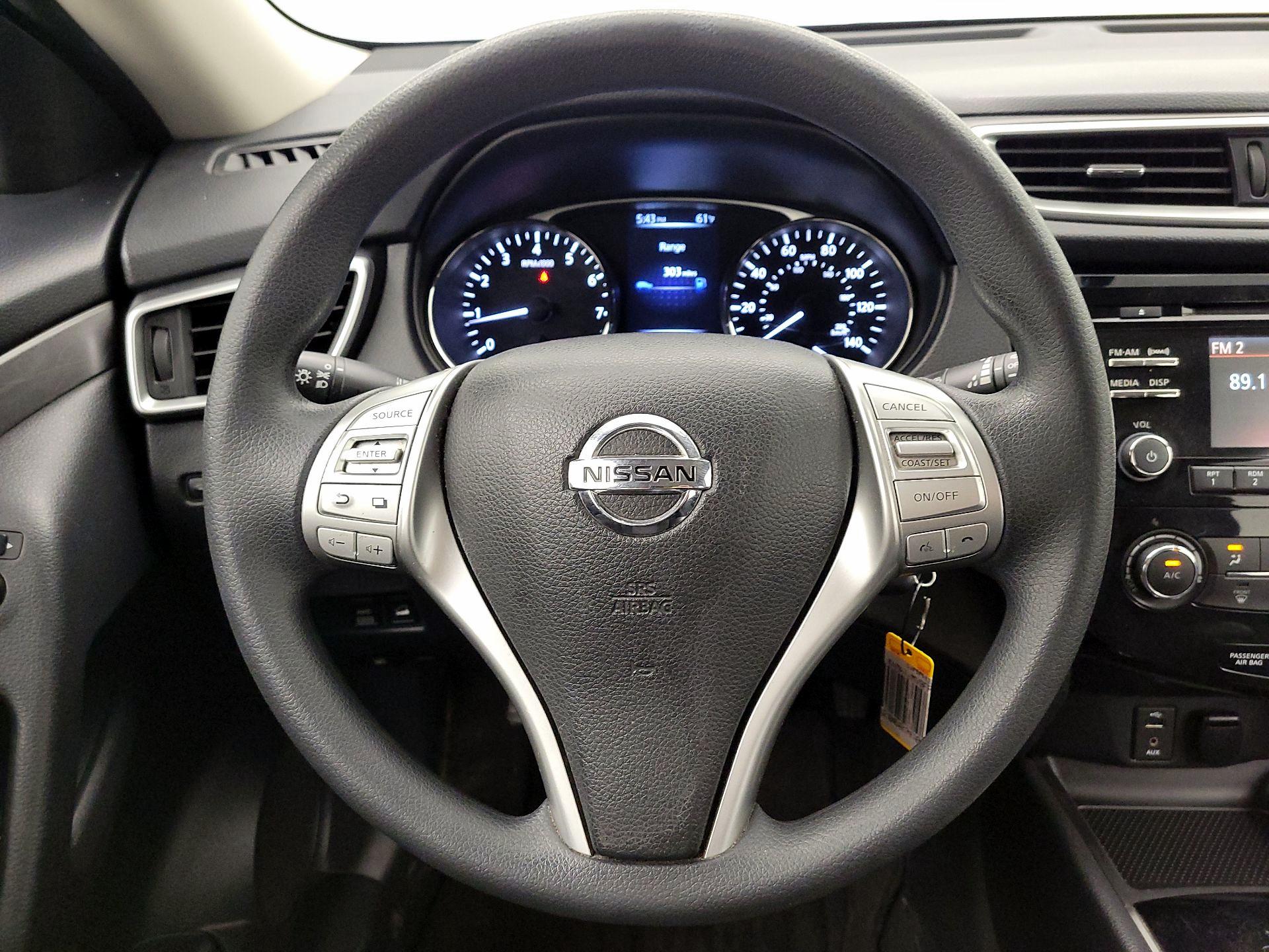 Thumbnail: 2015 Nissan Rogue - 10
