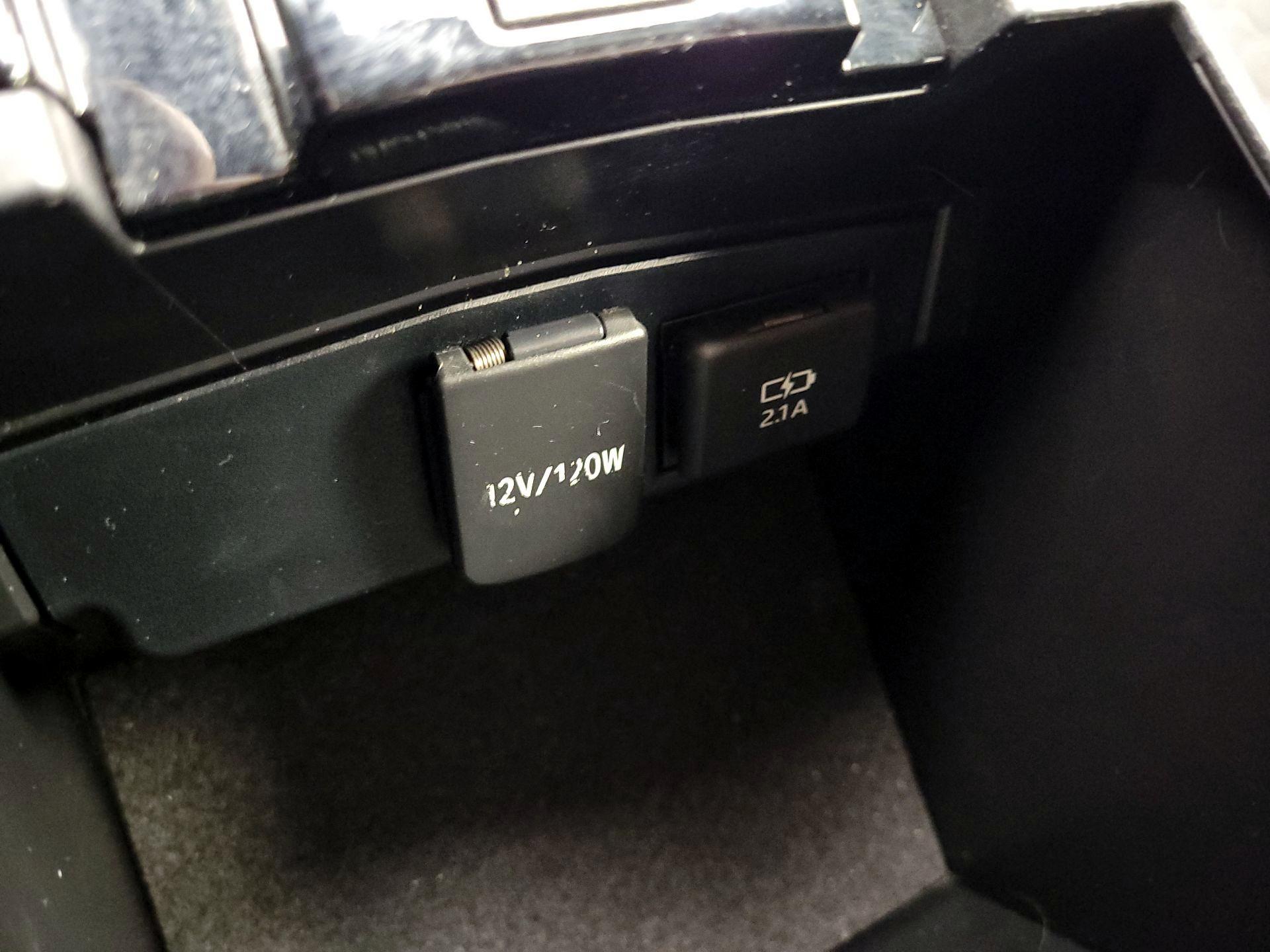 Thumbnail: 2019 Toyota Corolla - 18