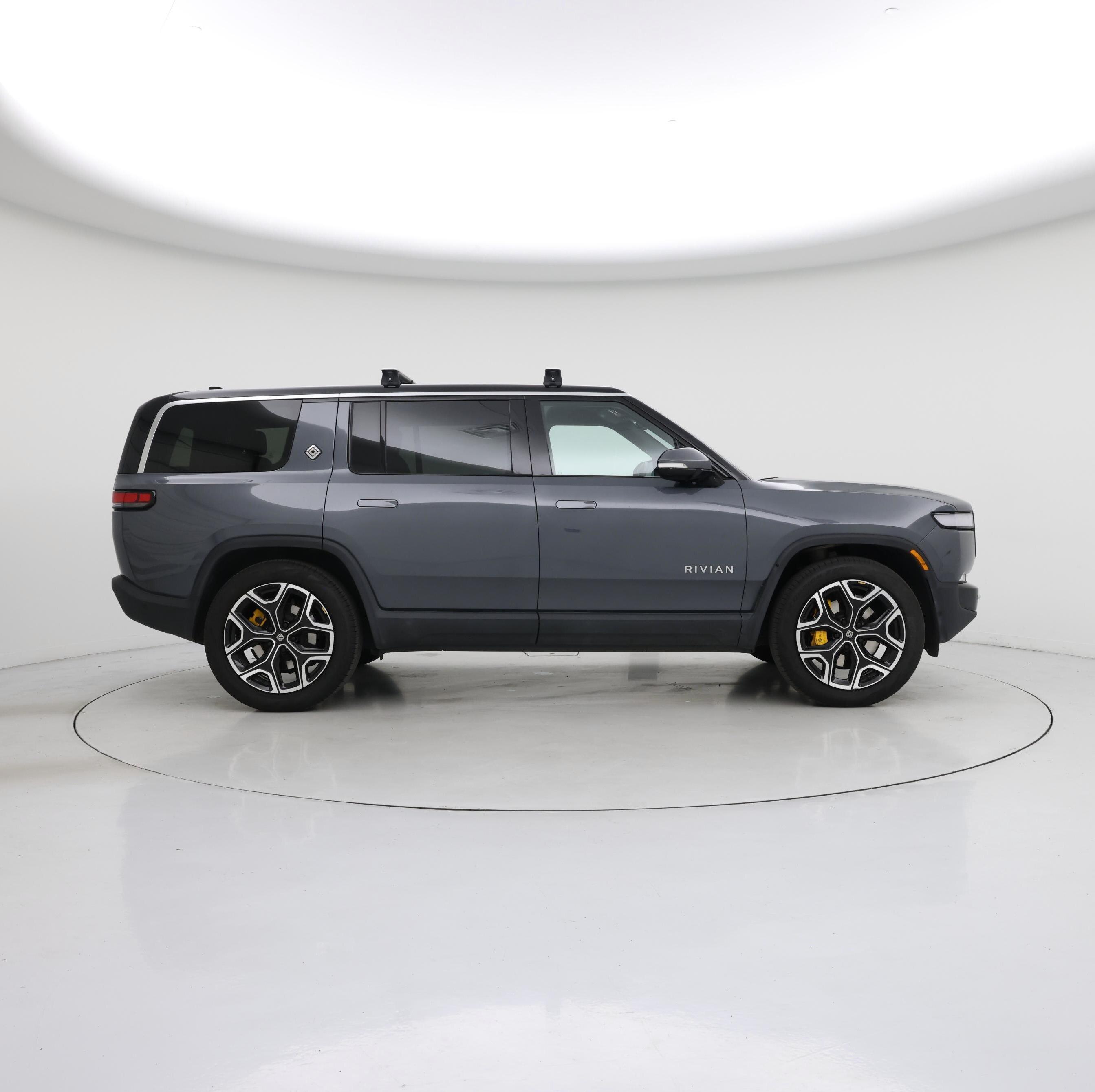Thumbnail: 2023 Rivian R1S - 7