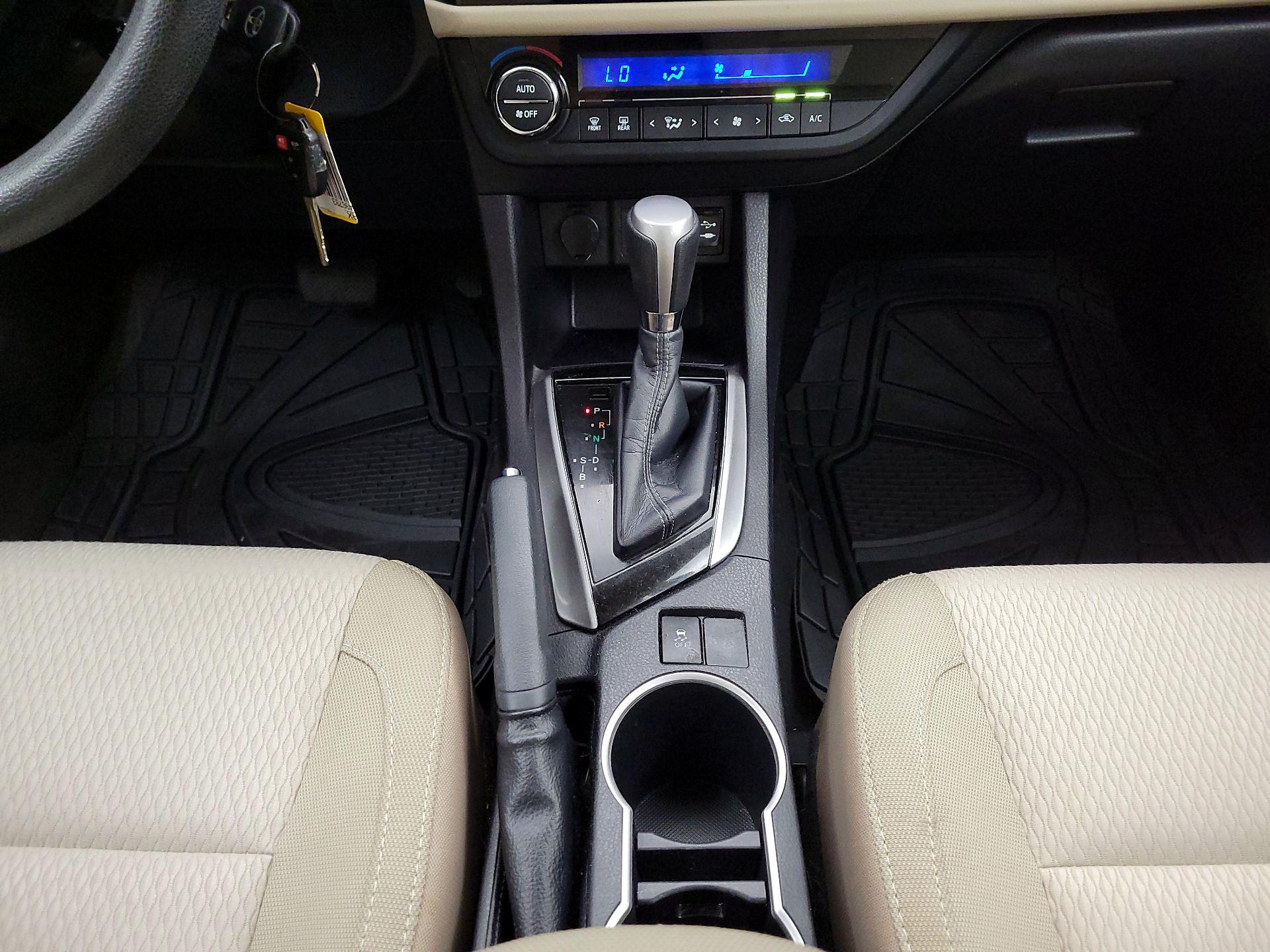 Thumbnail: 2016 Toyota Corolla - 17