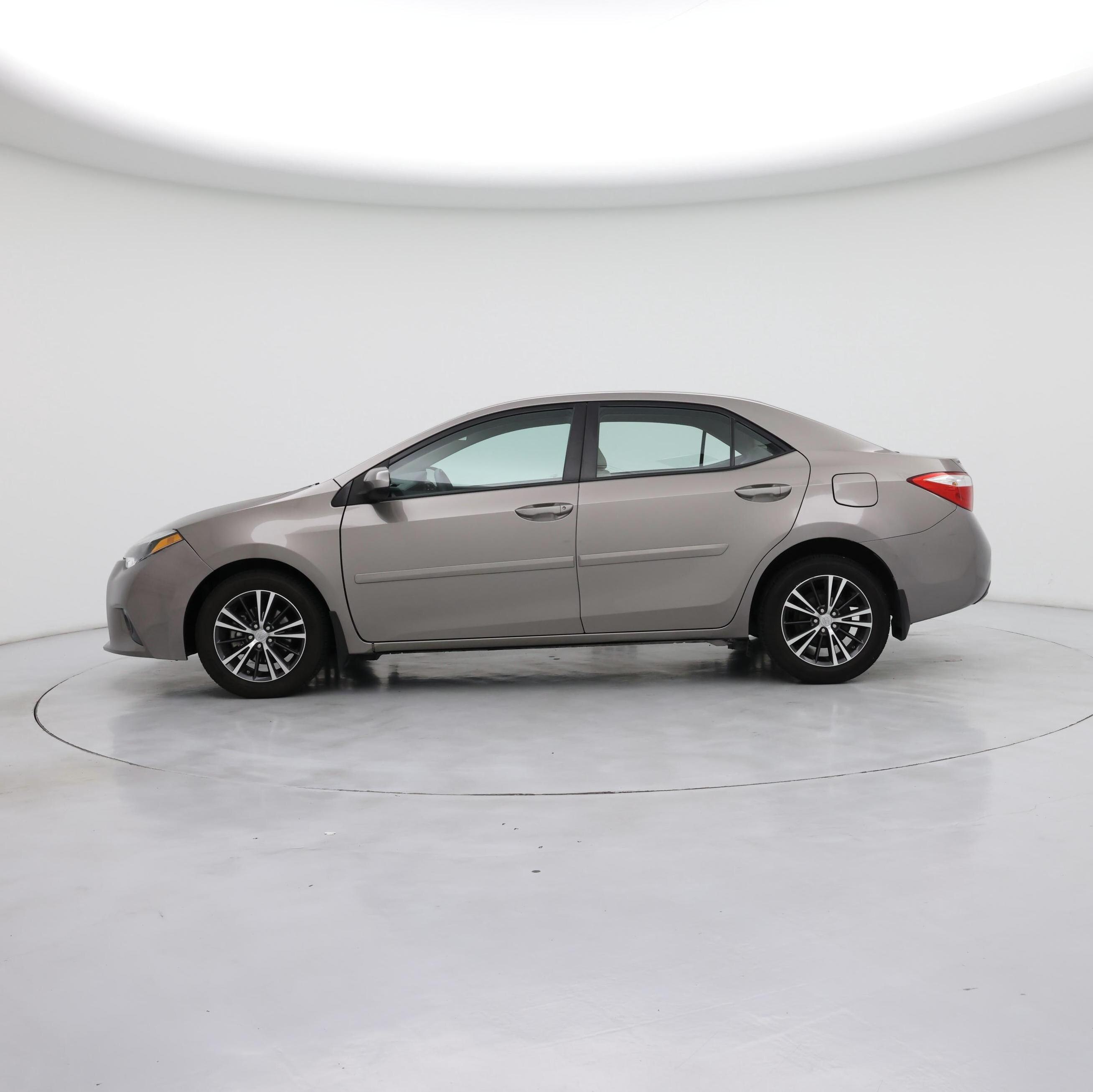 Thumbnail: 2016 Toyota Corolla - 3
